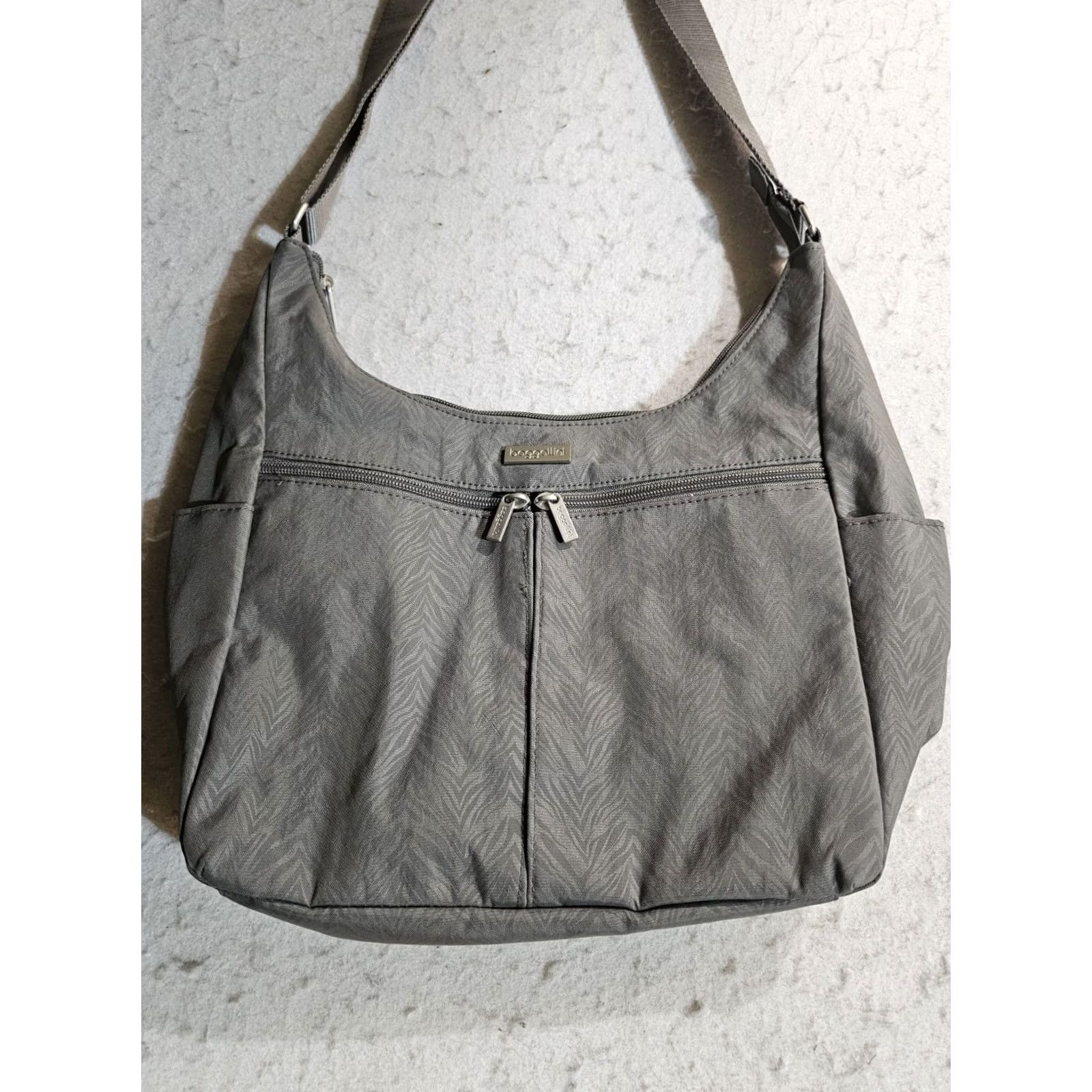 Vintage Baggallini Crossbody Bag Purse Nylon Black Signature Sliver Hardware Pockets 8x10x2in Medium Womens Size ONE SIZE - 4 Thumbnail