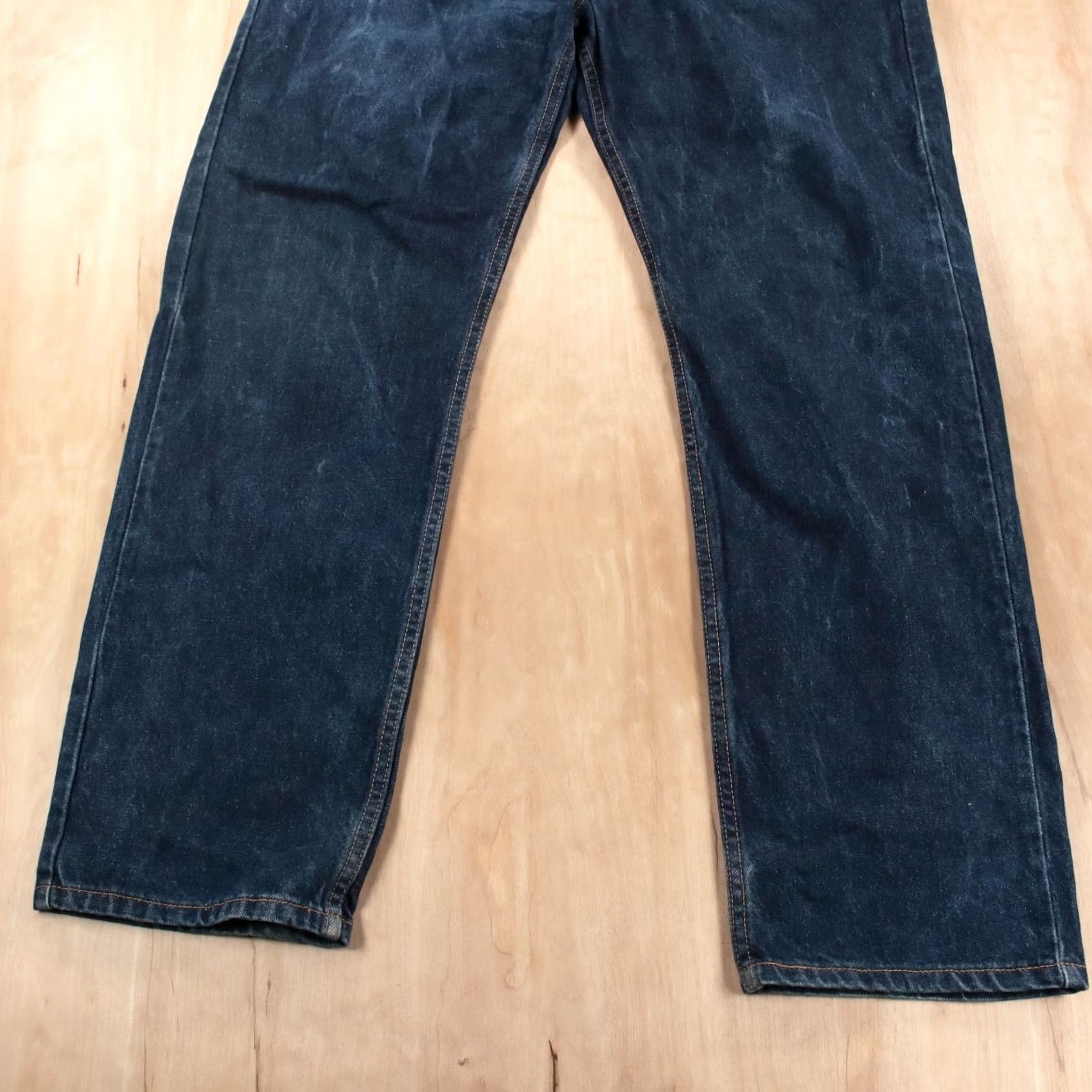 Levi's VINTAGE LEVIS 505 fit jeans 40x32 dark blue faded distressed canada Mens Size US 40 / EU 56 - 5 Thumbnail