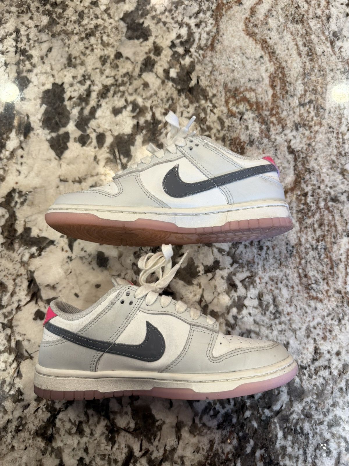 Nike Nike Dunk low Summit White/Pink Foam Size US 5 / IT 35 - 2 Thumbnail