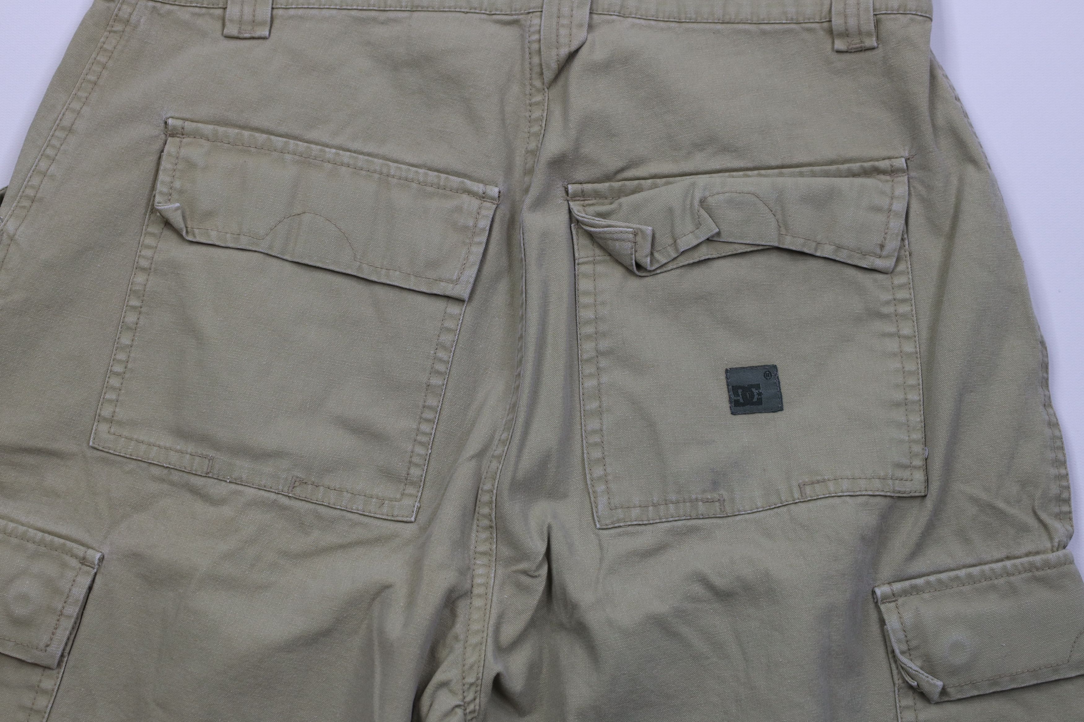 Vintage Vintage 90s Y2K DC Shoes Skateboard Cargo Shorts Beige Size US 32 / EU 48 - 10 Thumbnail