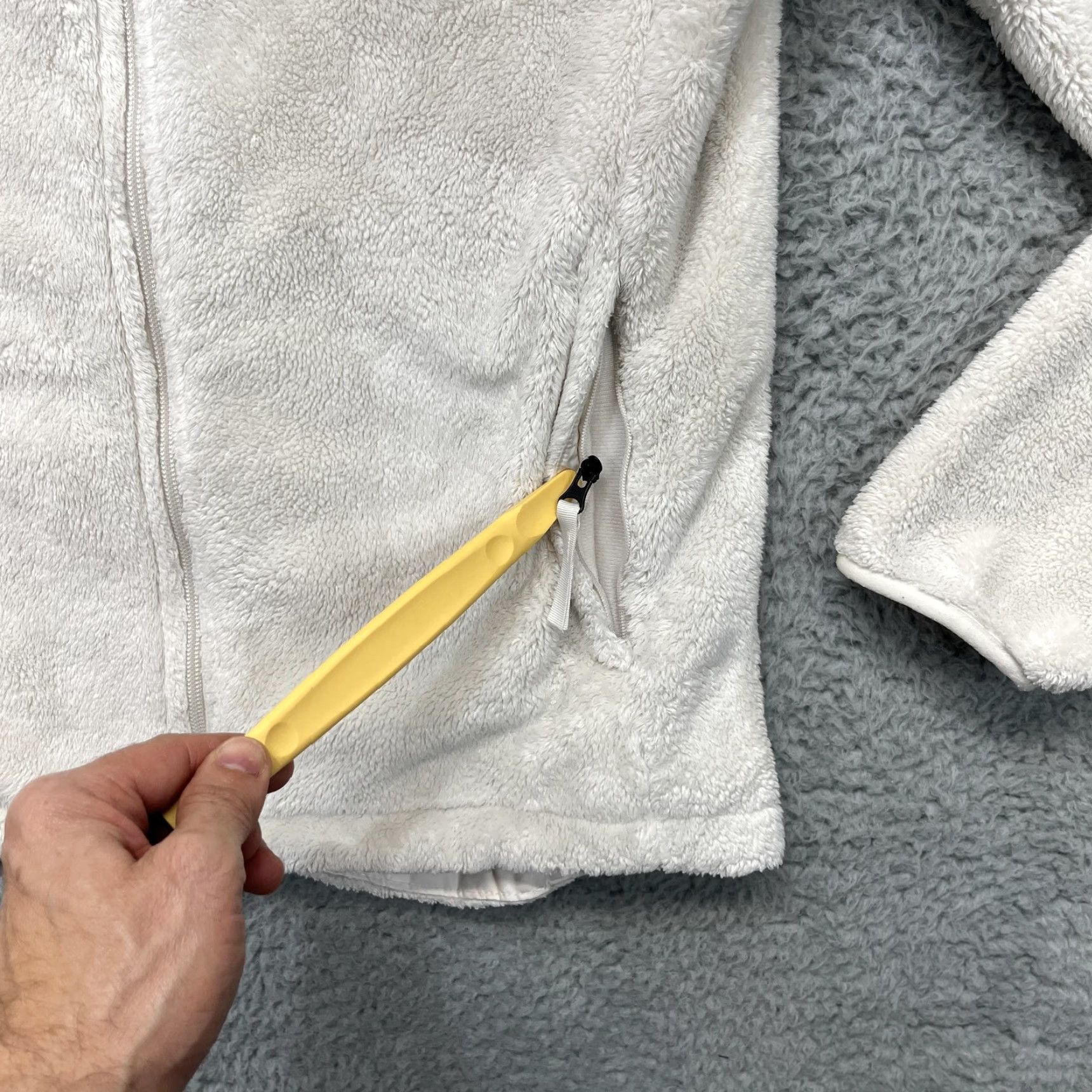 The North Face The North Face Jacket Womens Medium White Fleece Deep Pile Plush Full Zip Size M / US 6-8 / IT 42-44 - 2 Thumbnail