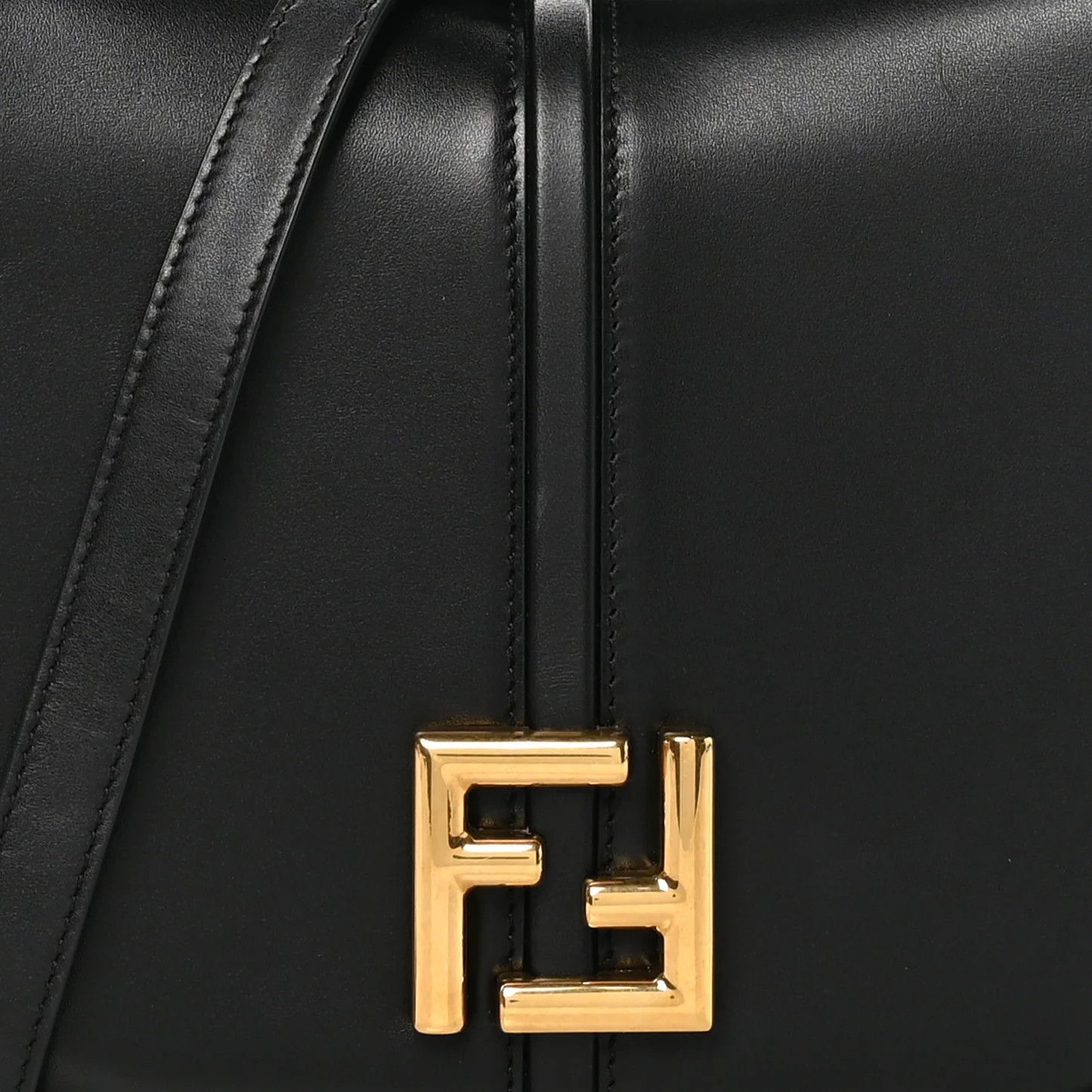 Fendi o1B3y1r0426 Size: OS / Flap Shoulder Bag in Black Size ONE SIZE - 6 Thumbnail
