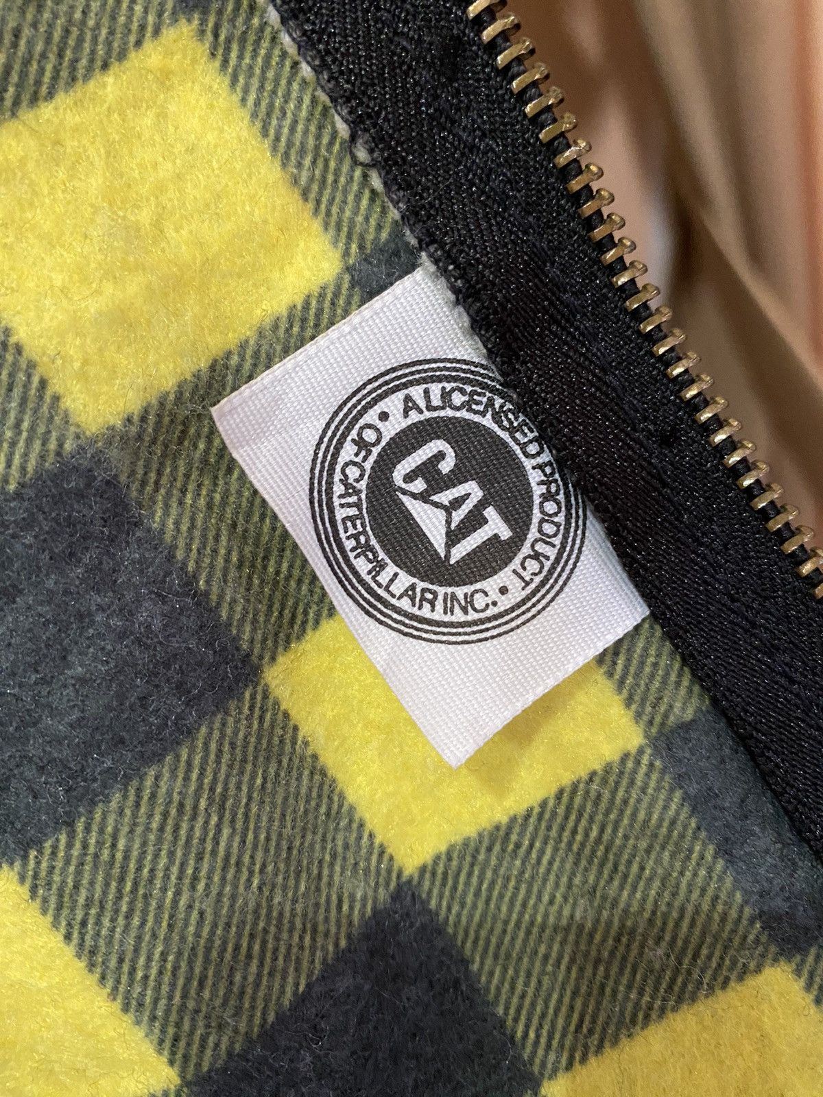 Caterpillar VINTAGE 90S RUGGED GREY HEAVY DUTY WORKWEAR VEST Size US L / EU 52-54 / 3 - 7 Thumbnail