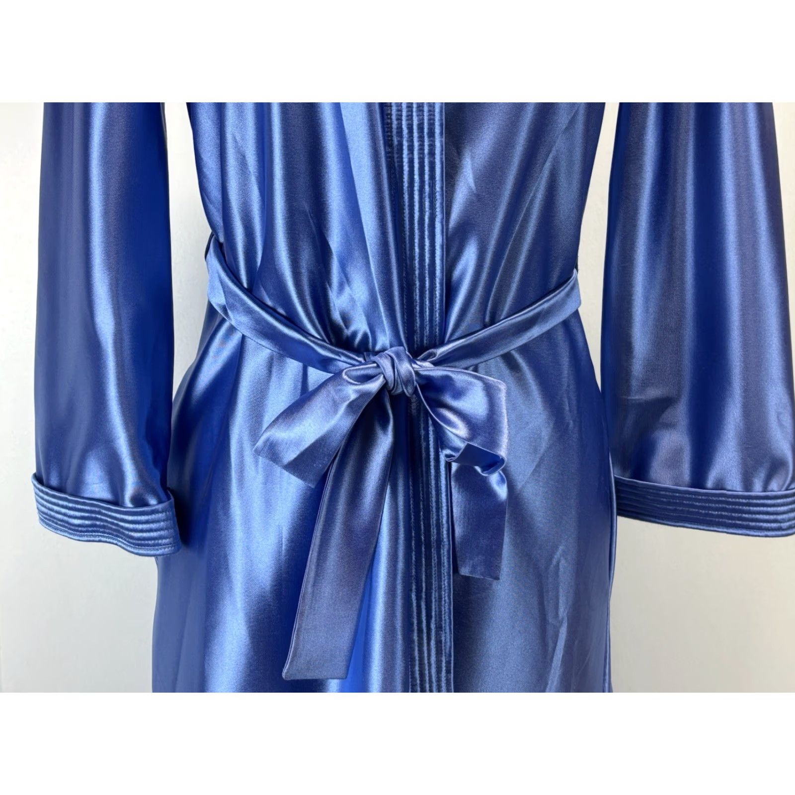 CO VINTAGE Barad & Co Satin Robe Petite (XS/S) Blue 1970s Lounge Womens Union Made USA Size ONE SIZE - 6 Thumbnail