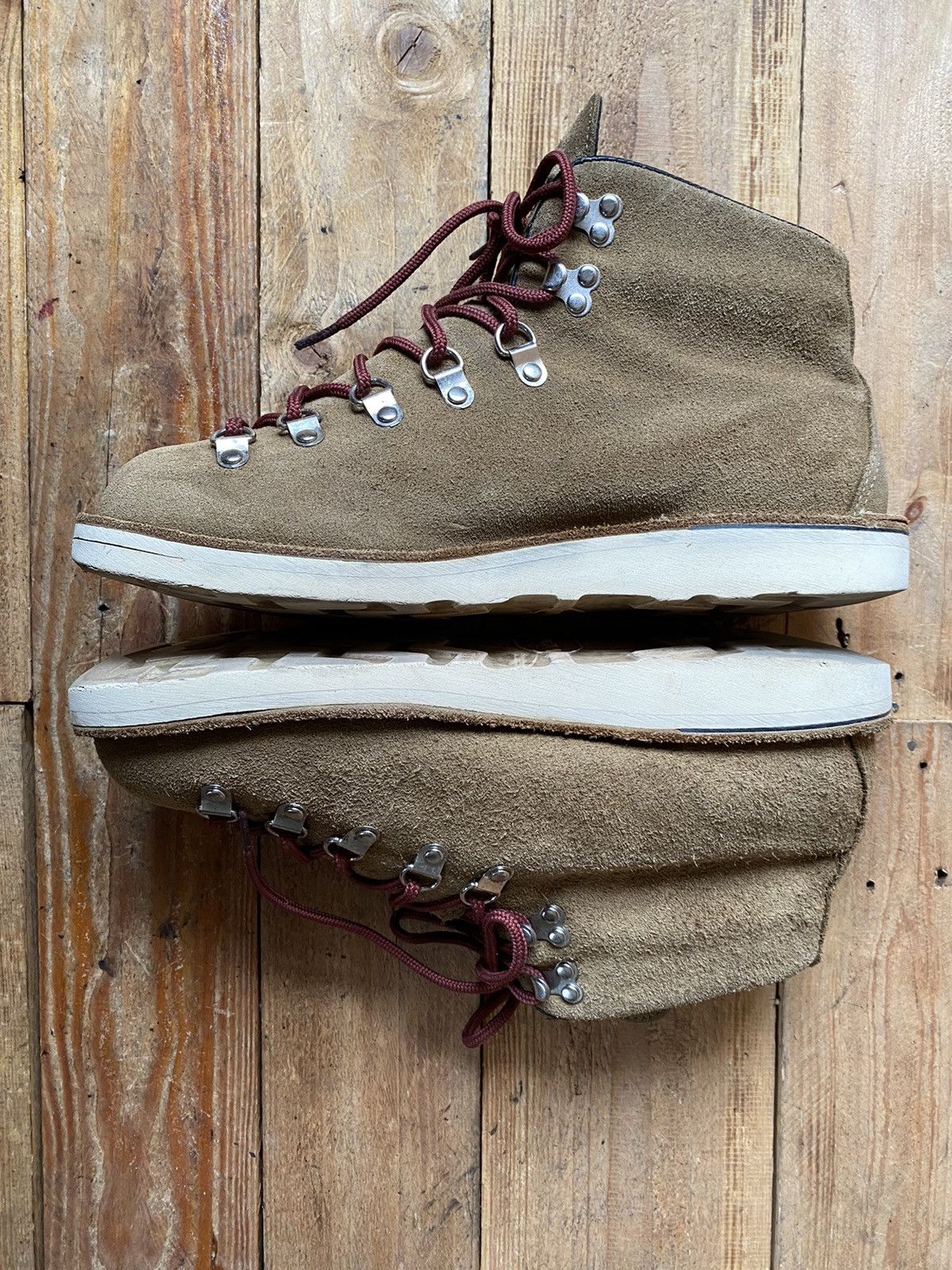 Danner Danner mountain light overton suede hiking boots sz uk7.5 Size US 8 / EU 41 - 10 Thumbnail