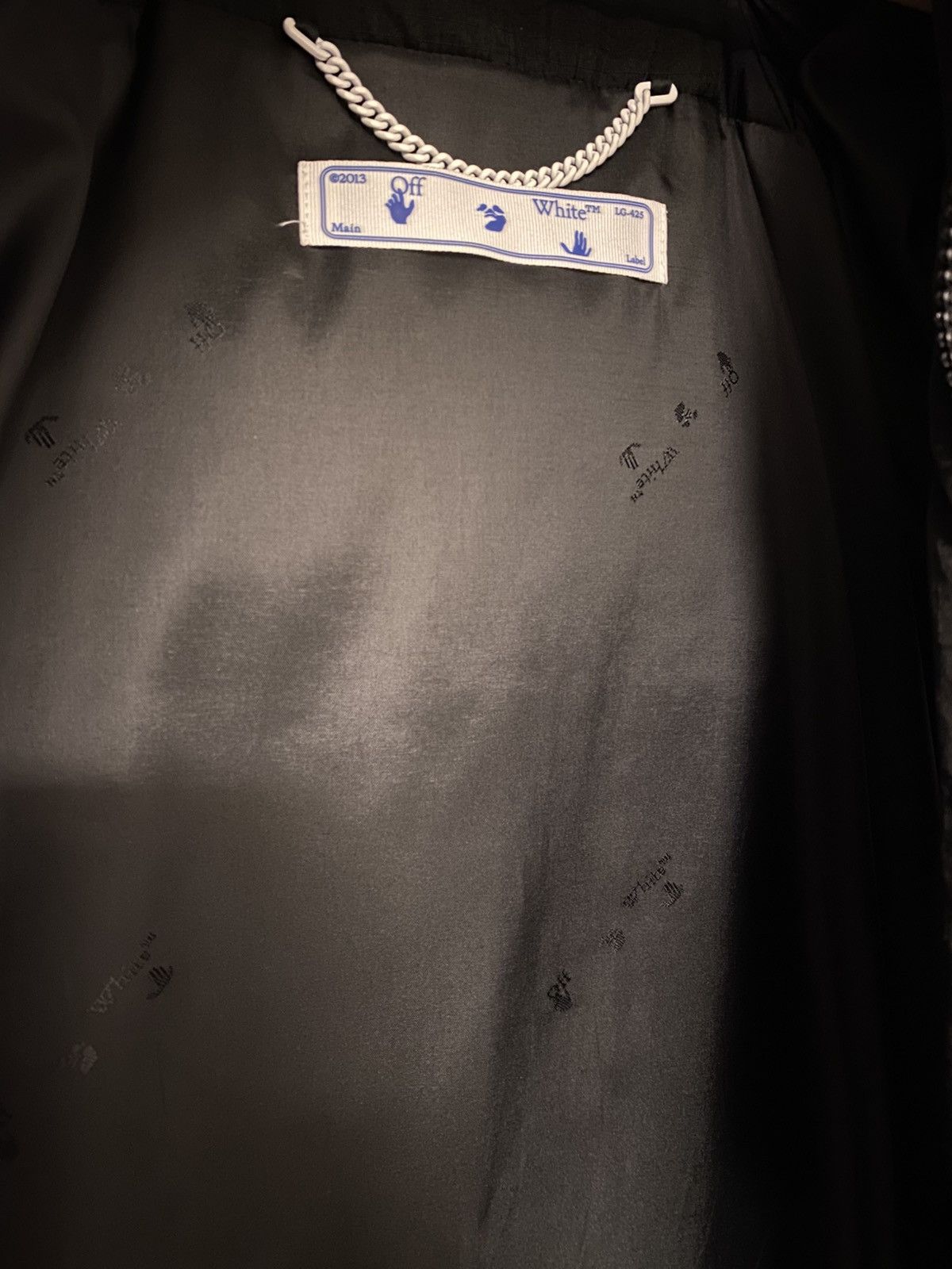 Off-White Down feather logo print GILET Size US S / EU 44-46 / 1 - 7 Thumbnail