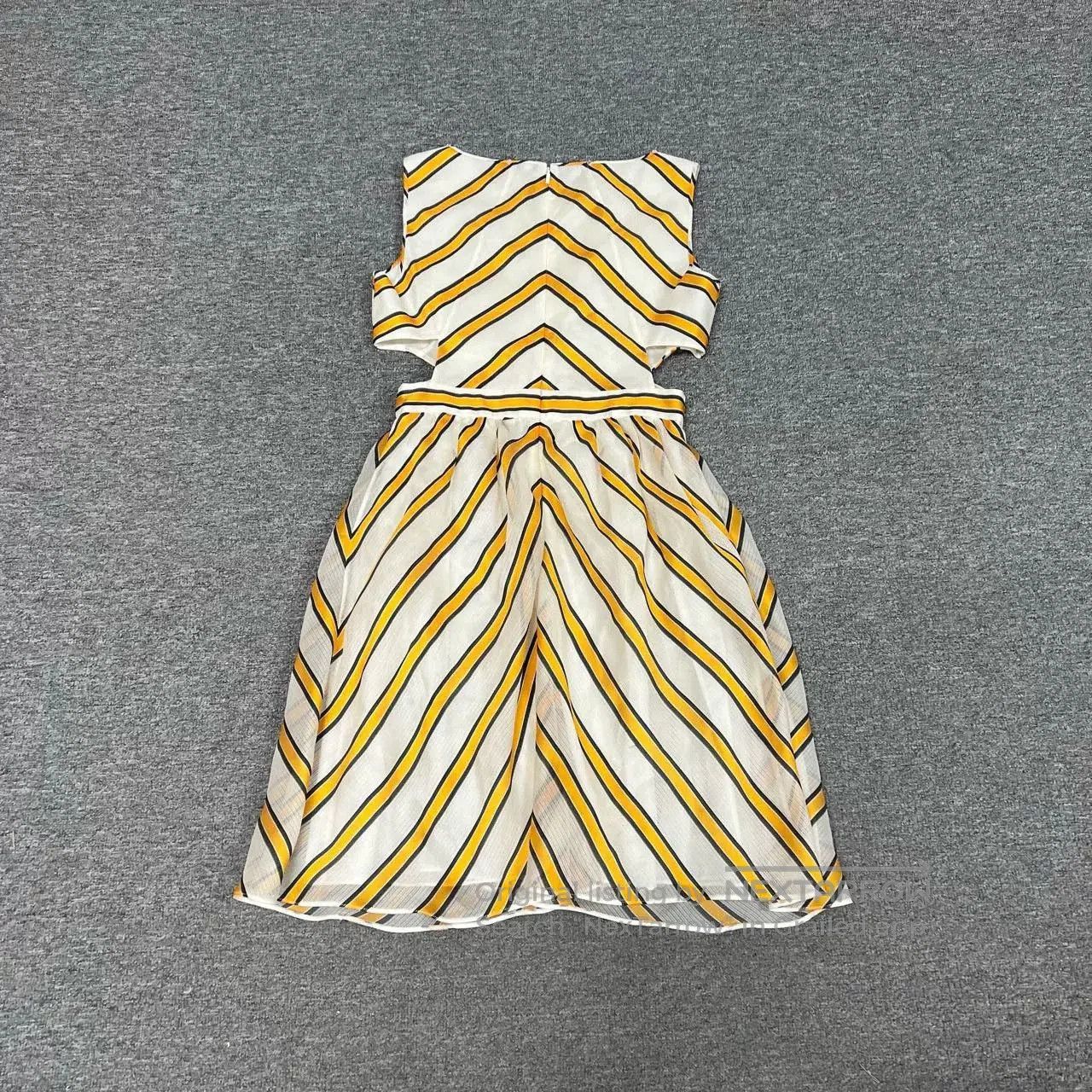 Fendi Fendi Yellow. Size S / US 4 / IT 40 - 5 Thumbnail
