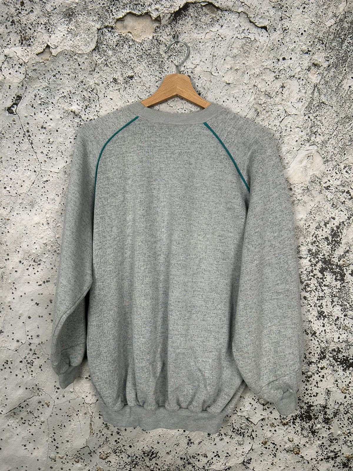 Puma Puma Vintage 90s Sportswear Archive Crewneck Boxy Fit Size US L / EU 52-54 / 3 - 4 Thumbnail