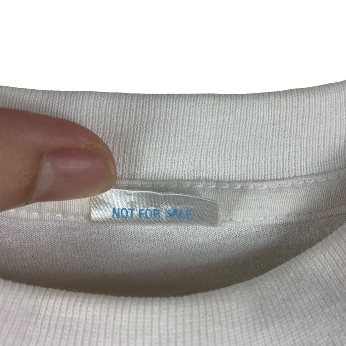 Anime × Vintage Vintage 90s THE WORLD OF PETER RABBIT White tees shirt Size US M / EU 48-50 / 2 - 9 Thumbnail