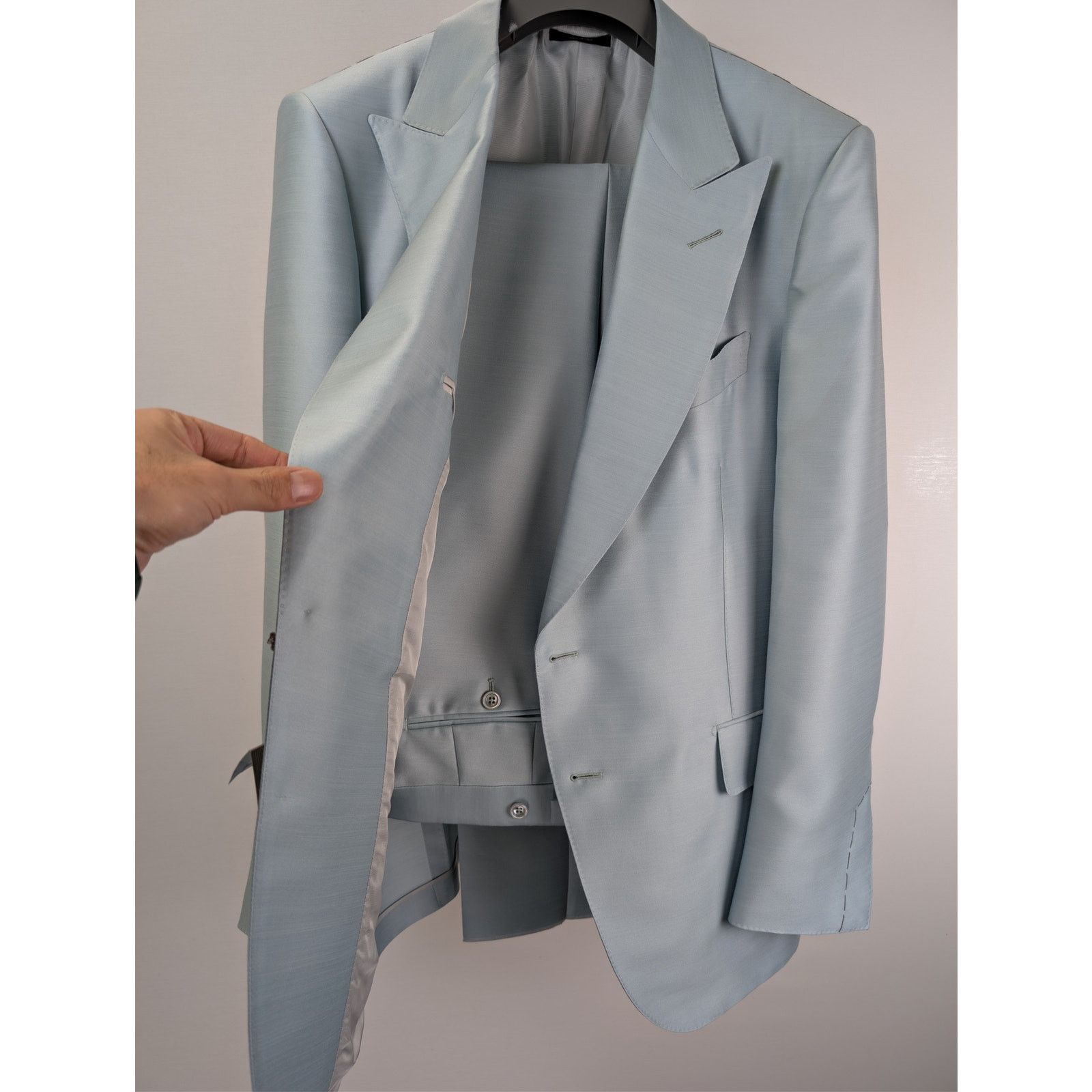 Tom Ford o1rshd1 Suits Blazer And Pants in Light Shiny Blue Size US XXL / EU 58 / 5 - 21 Thumbnail