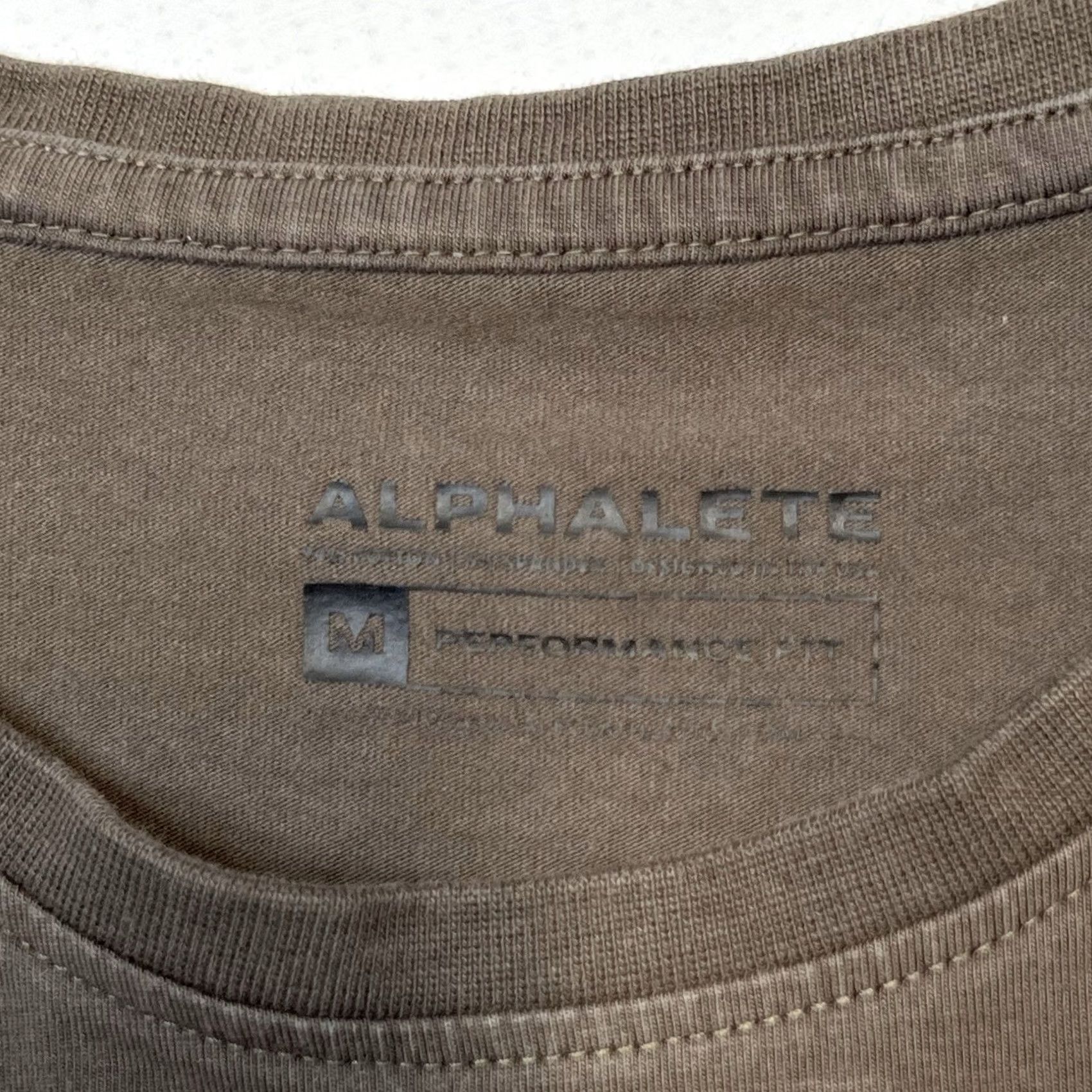 Vintage Alphalete Performance Tee T-Shirt Short Sleeve Brown Crew Neck Athletic Fit Small Men Size US S / EU 44-46 / 1 - 7 Thumbnail