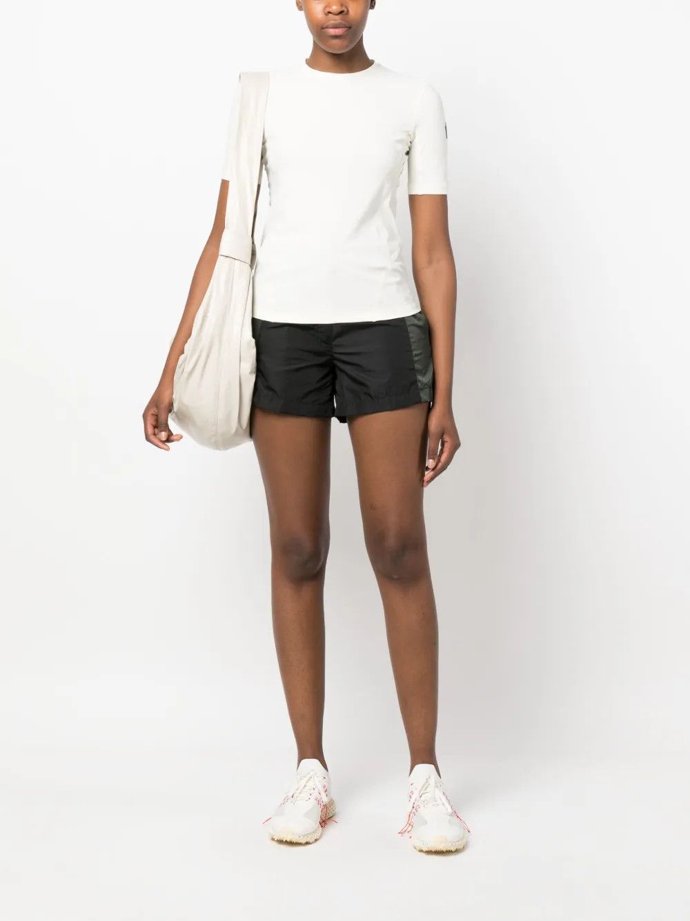 Moncler o1y1125 Short in Black/Gray Size 26" / US 2 / IT 38 - 5 Thumbnail