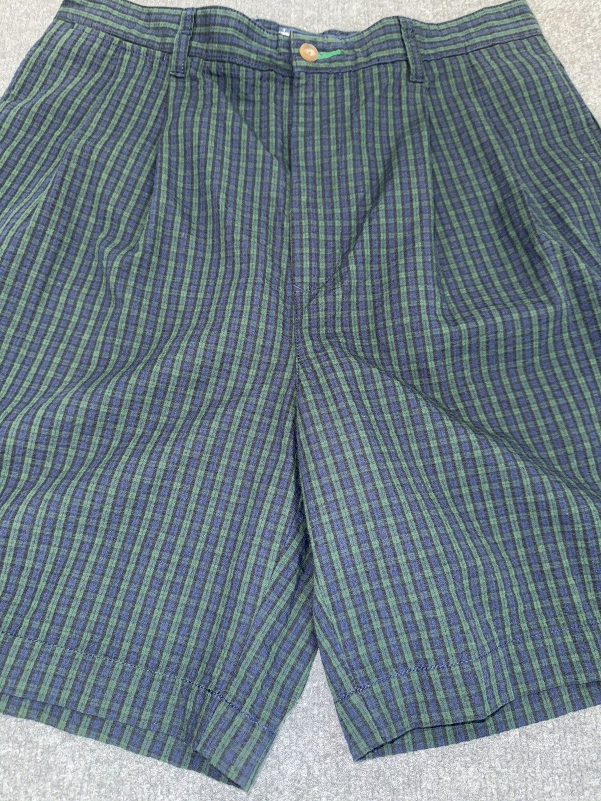 Tommy Hilfiger Vintage Tommy Hilfiger Pleated Plaid Shorts Size 34 Size US 34 / EU 50 - 2 Thumbnail