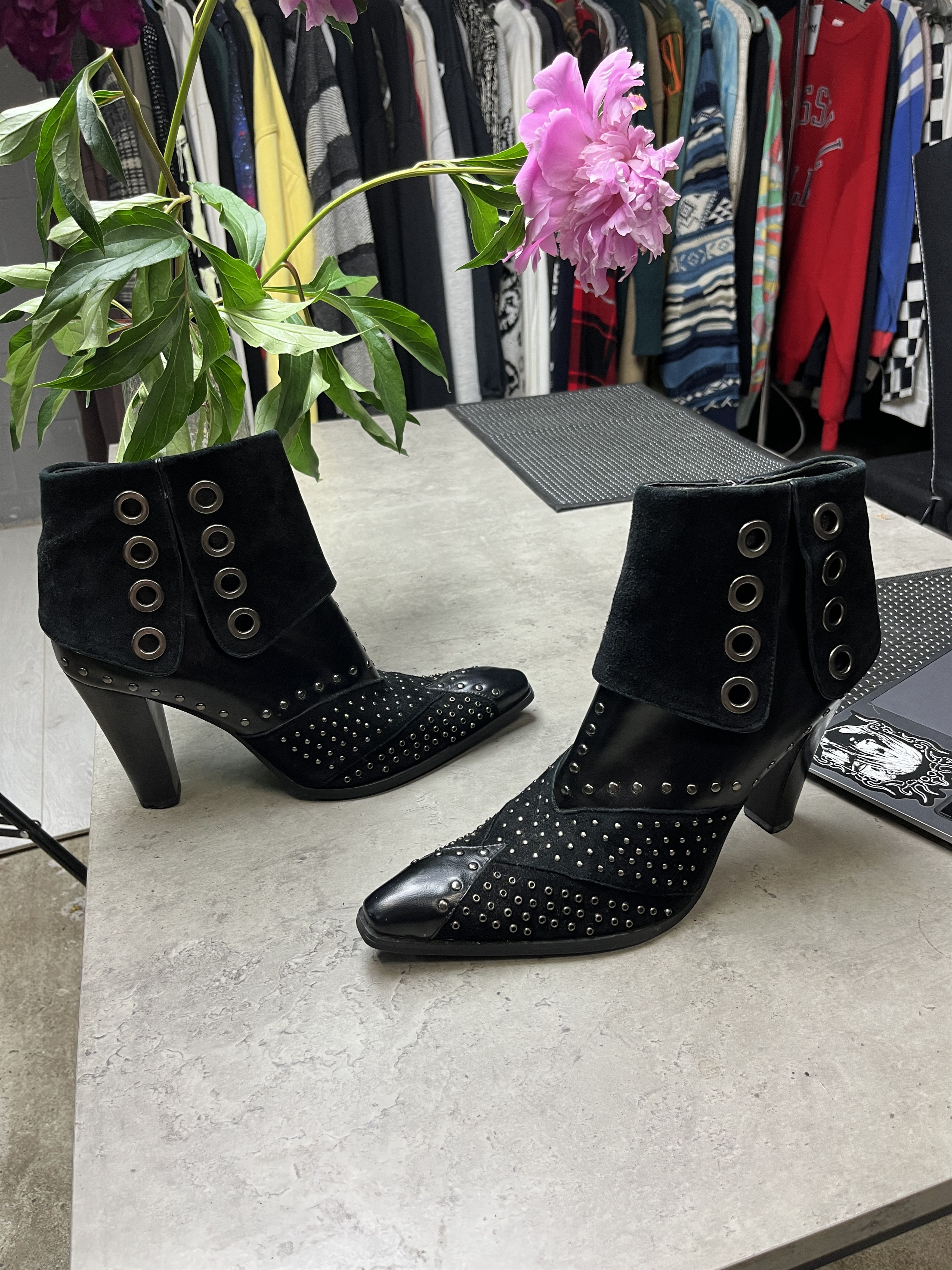 Other 2000s STUDDED SUEDE GROMMET HEELED ANKLE BOOTS - 5149 Size US 9.5 / IT 39.5 - 4 Thumbnail
