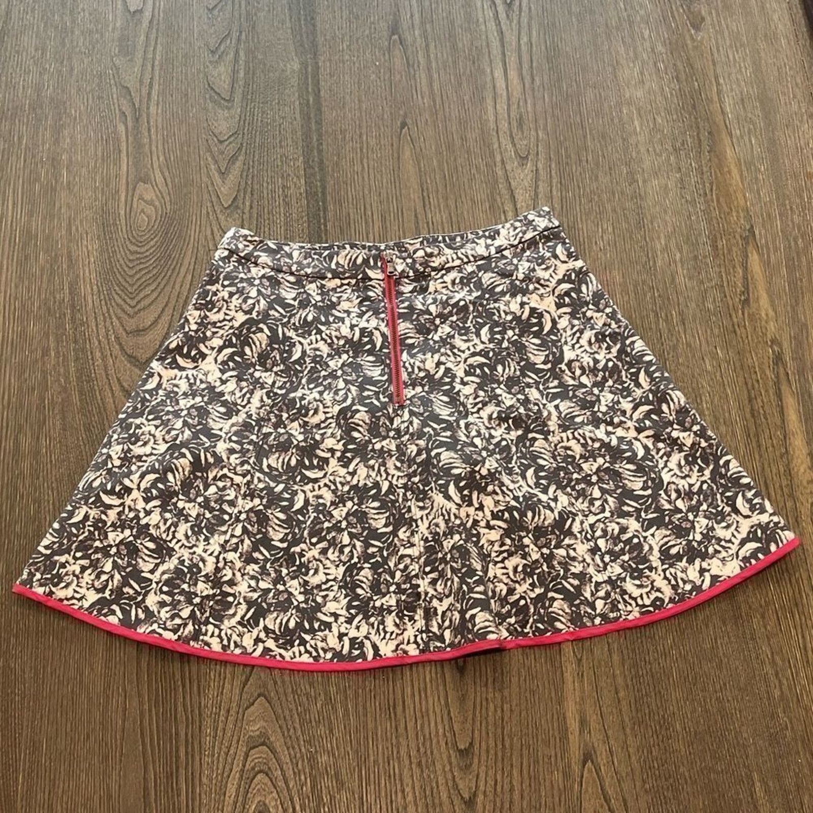 Club Monaco Club Monaco Pink Gray White Floral Circle Skirt Mini Size 0 Size 25" / US 0 / IT 36 - 4 Thumbnail