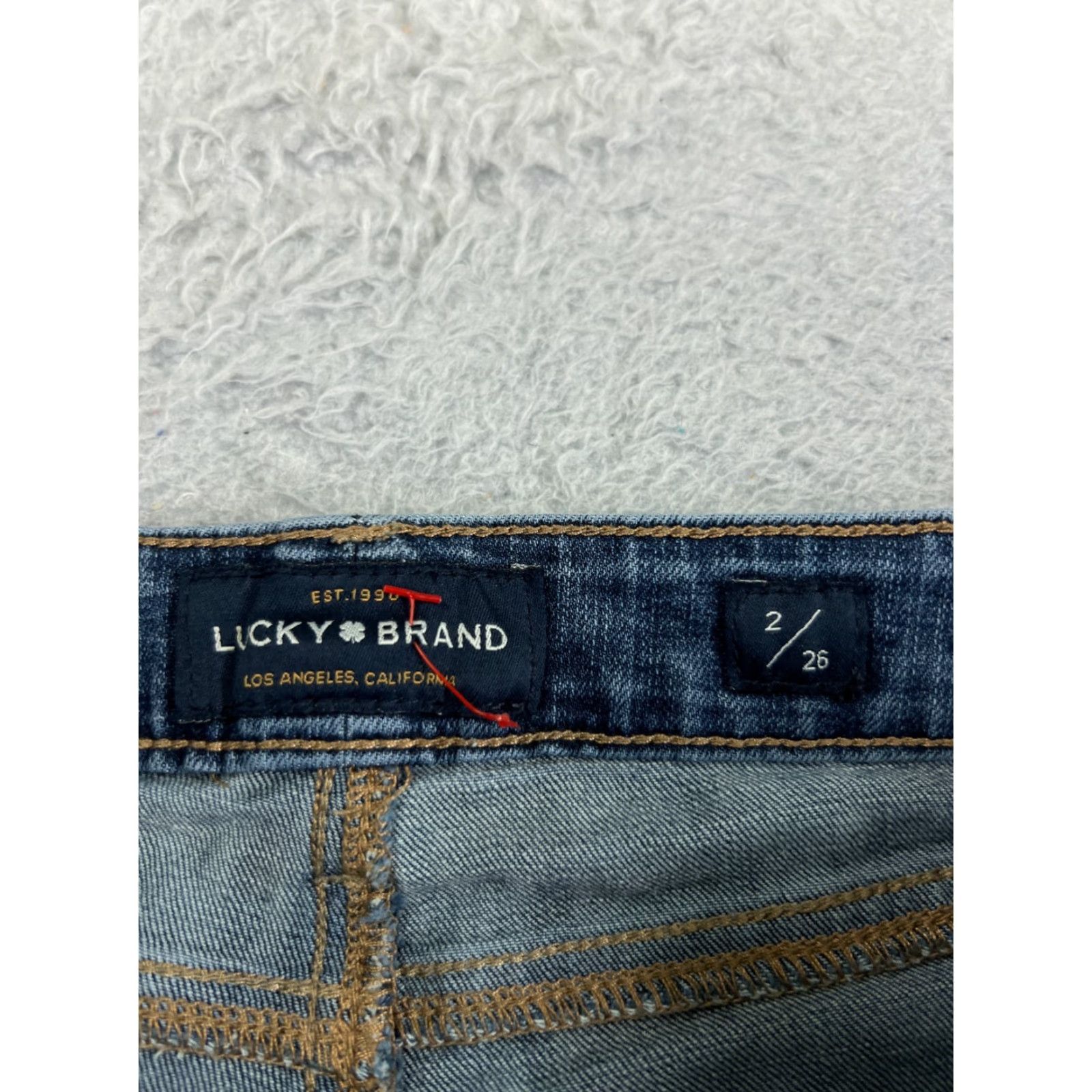 Lucky Brand Lucky Brand Jeans Womens 2 Blue Denim Straight Low Rise 26x25 Cotton Blend 5-Pocket Logo Embroidered Button 26 in Waist Regular Inseam 25 in XS? Size 26" / US 2 / IT 38 - 6 Thumbnail