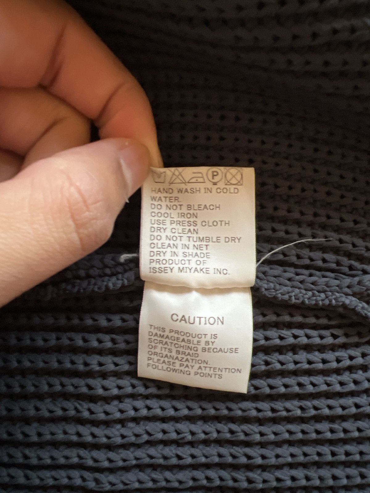 Issey Miyake Issey Miyake, A/W 2000-01 Multi Zipped Nylon Cable Knit Size US XS / EU 42 / 0 - 6 Thumbnail