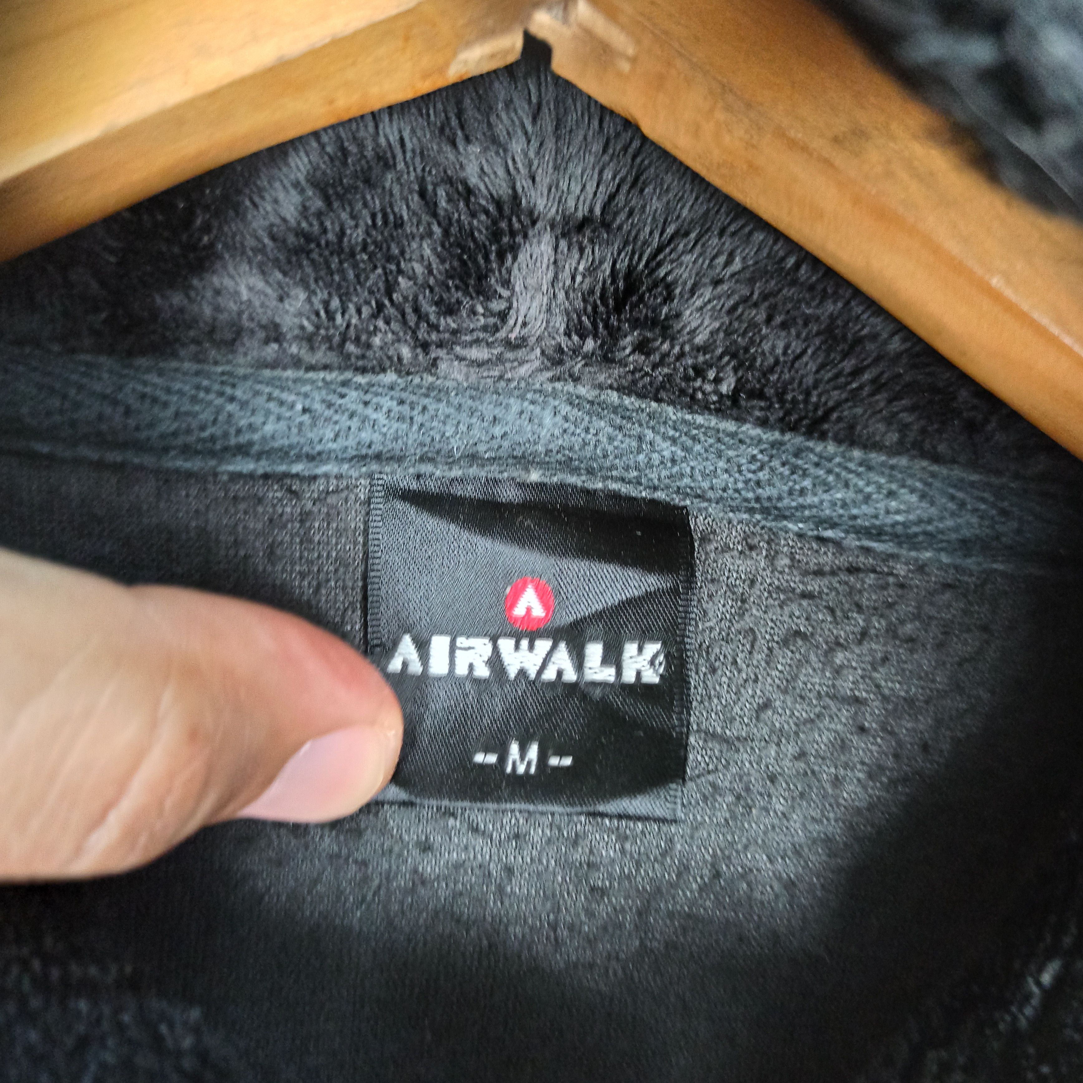 14th Addiction 🔥STEALS🔥 Airwalk Velvet Fleece Hoodie |LGB|ifSixWasNine Size US M / EU 48-50 / 2 - 6 Thumbnail