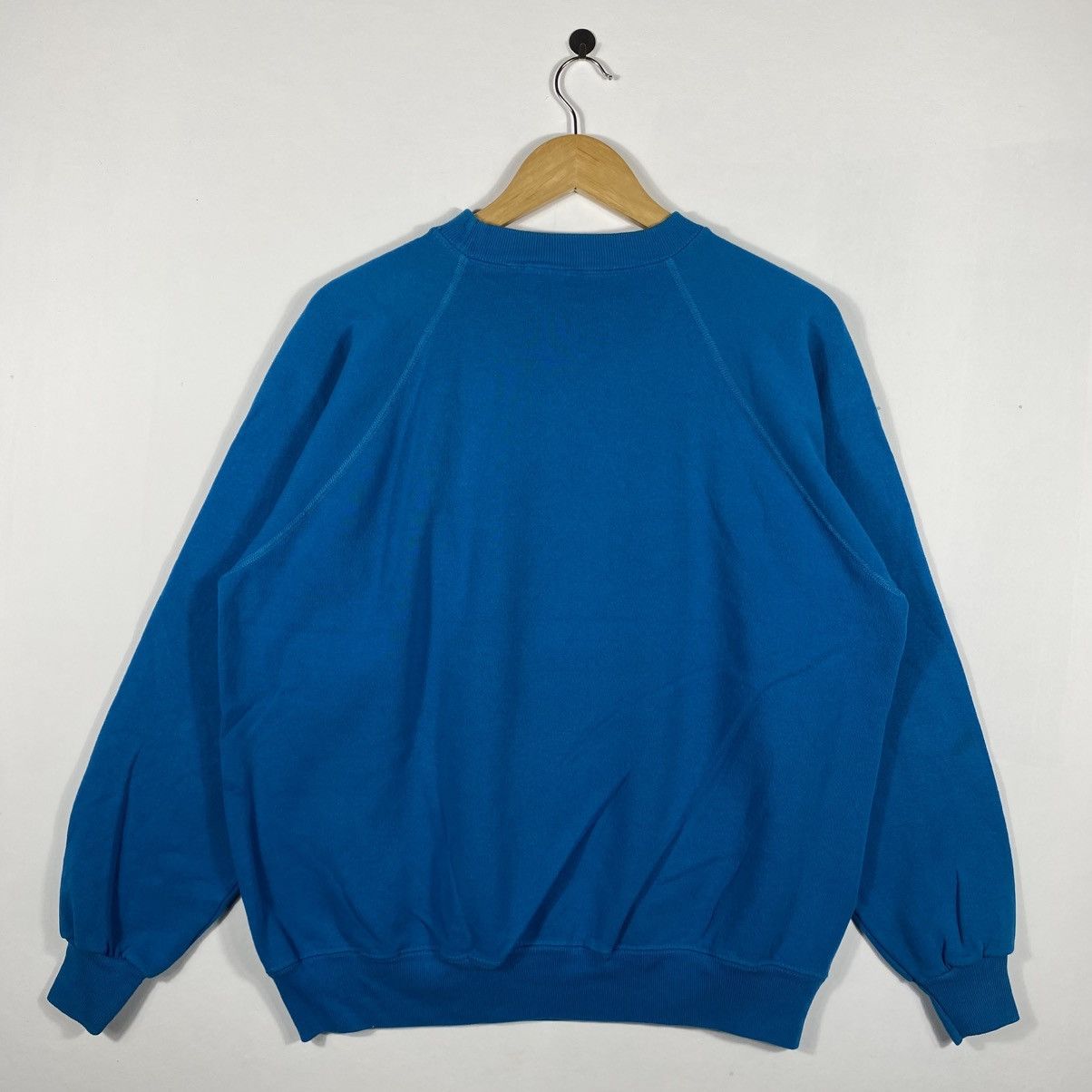 Disney Vintage 90's Disney POOH Embroidery Logo Crewneck Sweatshirt Size US L / EU 52-54 / 3 - 4 Thumbnail
