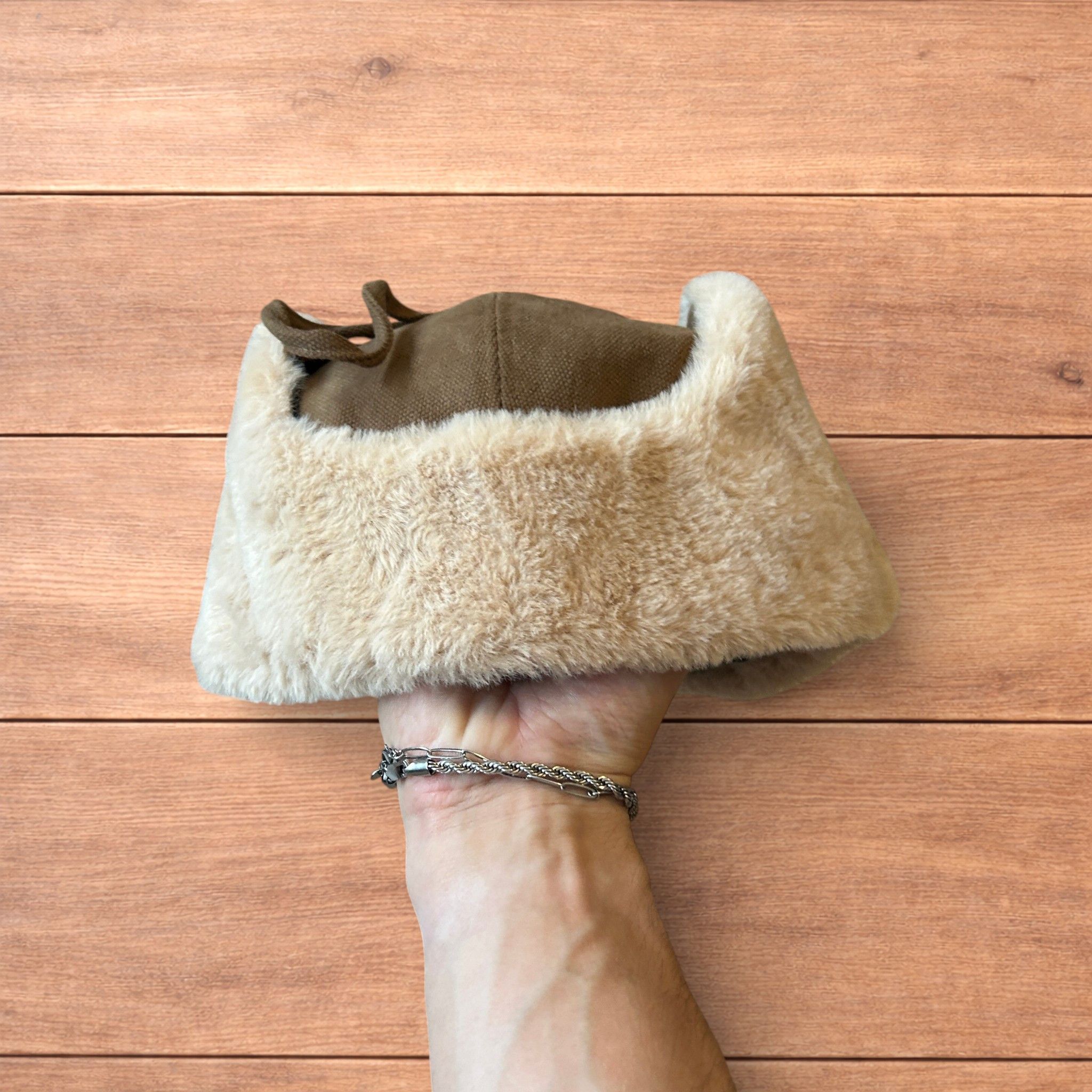 Japanese Brand Russian trapper ear flap hat in brown/beige colour way. Size ONE SIZE - 6 Thumbnail