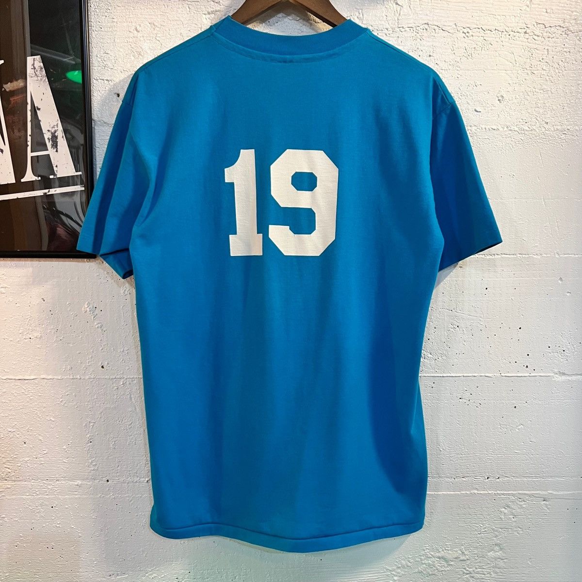 Hanes × Vintage Vintage 90's Raleigh Hills Sports T-Shirt #19 - Large - USA Size US L / EU 52-54 / 3 - 2 Thumbnail