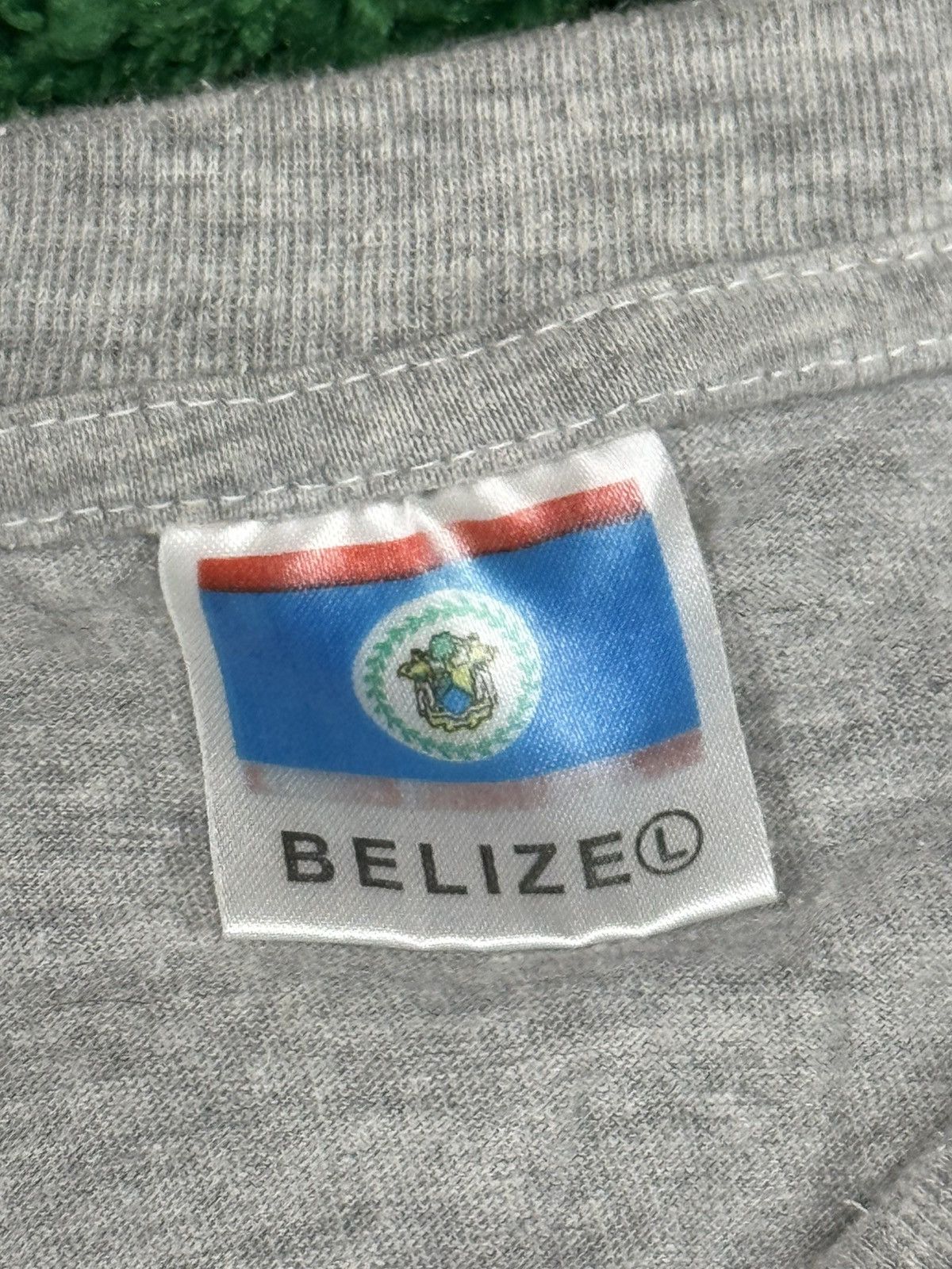 Vintage Vintage Embroidered Betta Belize It Palm Tree Tee Large Leaf Size US L / EU 52-54 / 3 - 4 Thumbnail