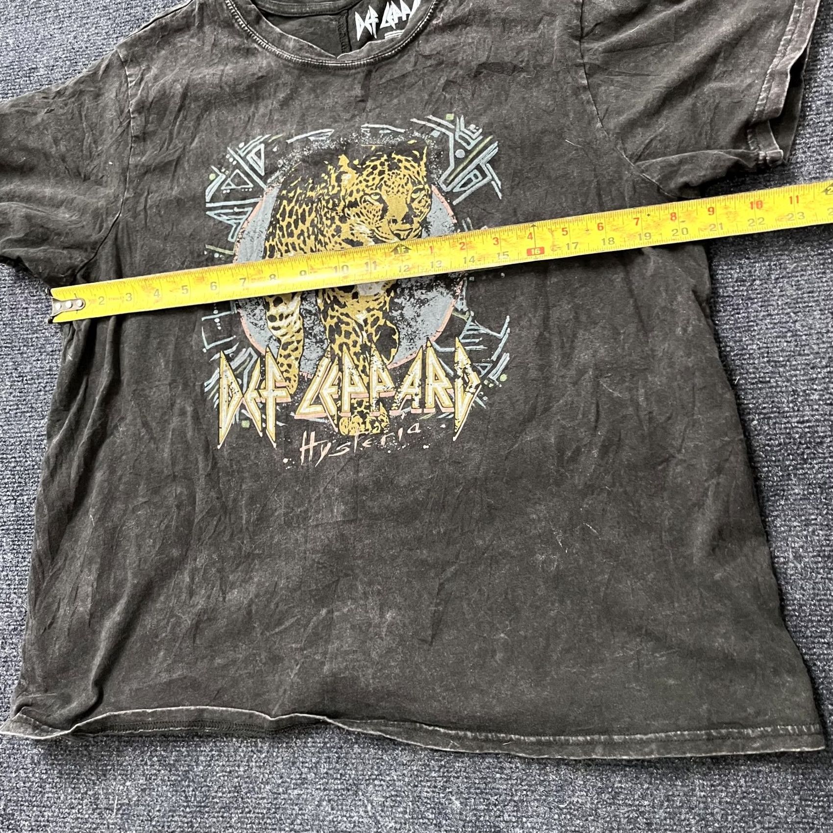 Vintage Def Leppard Hysteria Shirt Mens XL Black Leopard Band Rock Graphic Tee T-Shirt Size US XL / EU 56 / 4 - 6 Thumbnail