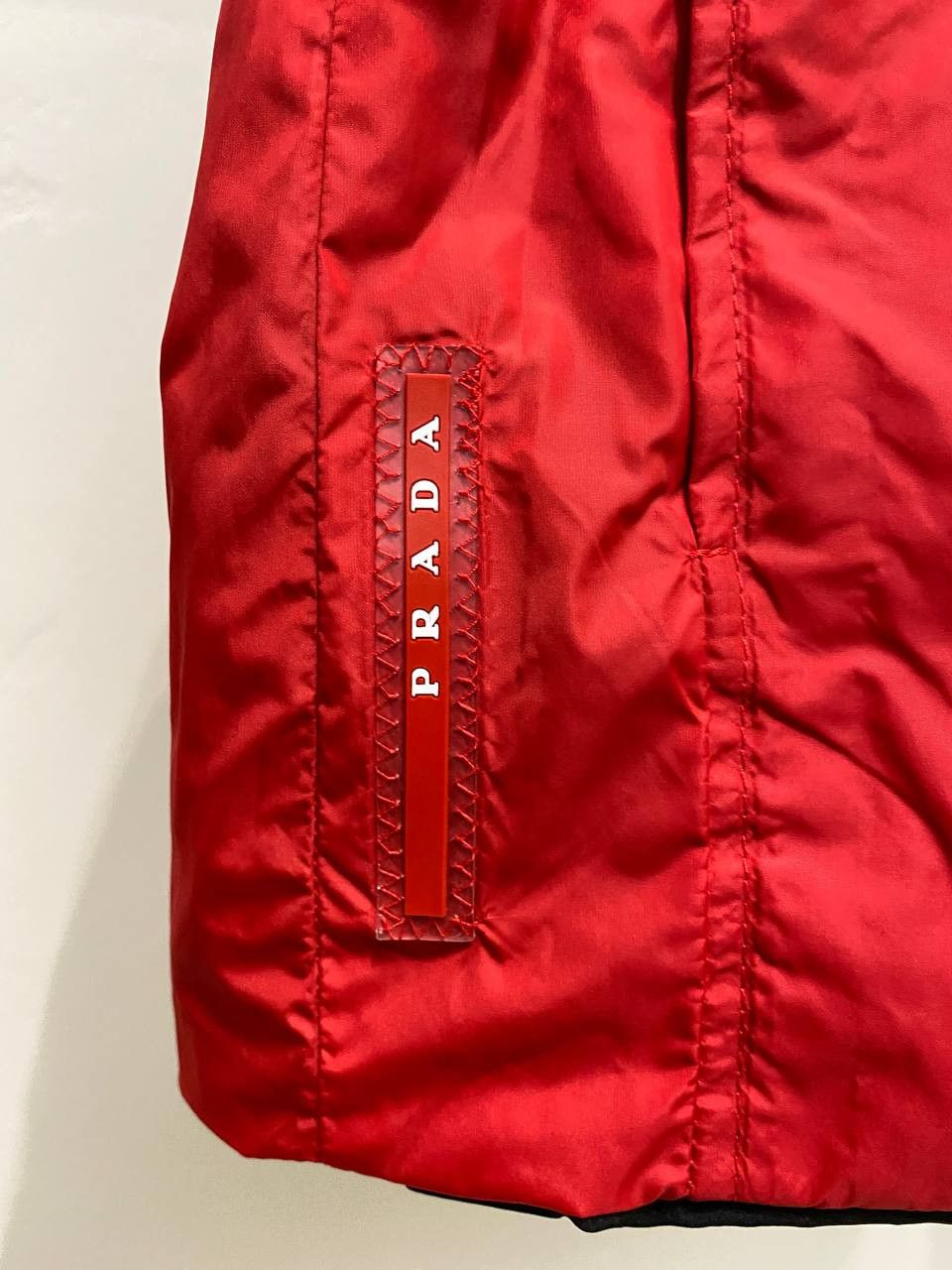 Prada Prada Tab Logo Reversible Nylon Windstopper Black Red Jacket Size US S / EU 44-46 / 1 - 10 Thumbnail