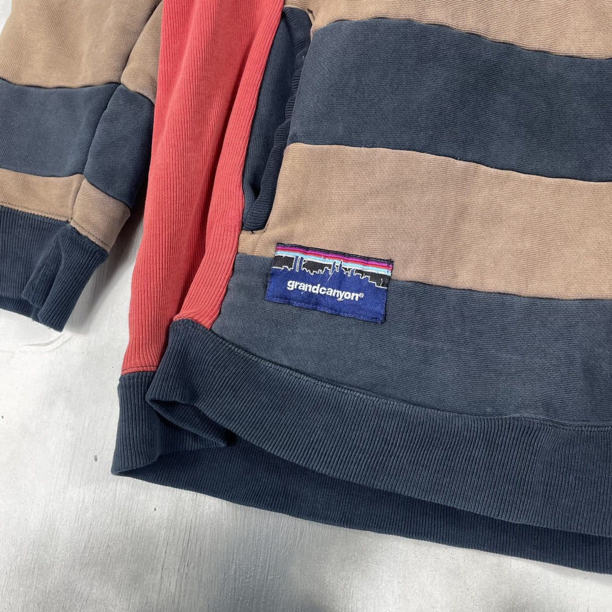 Vintage Vintage Grand Canyon Striped Sweatshirt Size US M / EU 48-50 / 2 - 4 Thumbnail