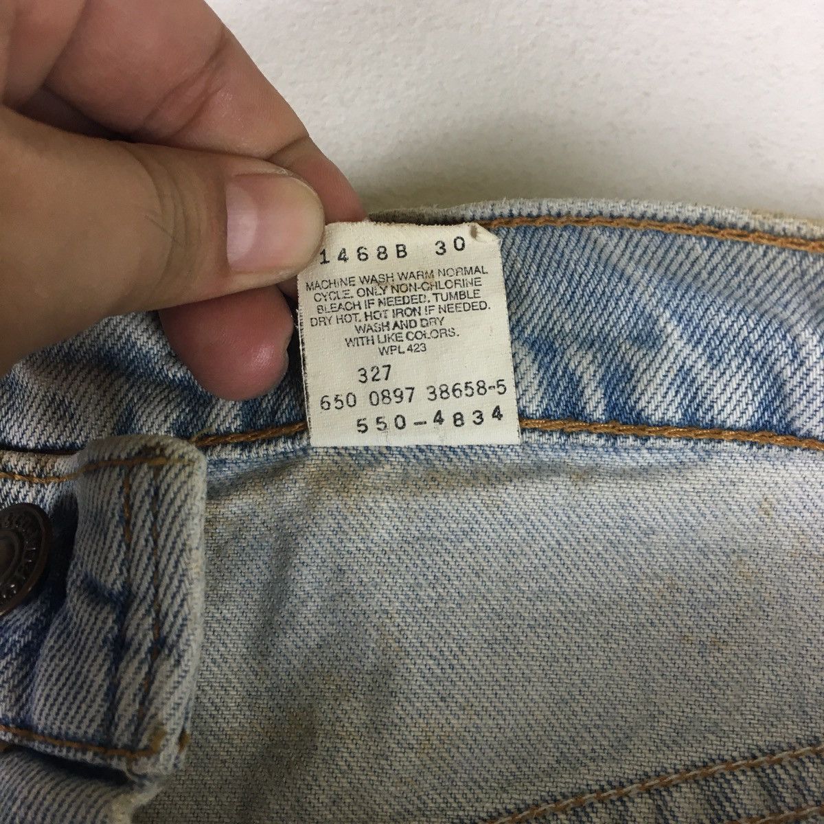Levi's Vintage 90s Levi’s 550 Relaxed Fit Size US 34 / EU 50 - 12 Thumbnail