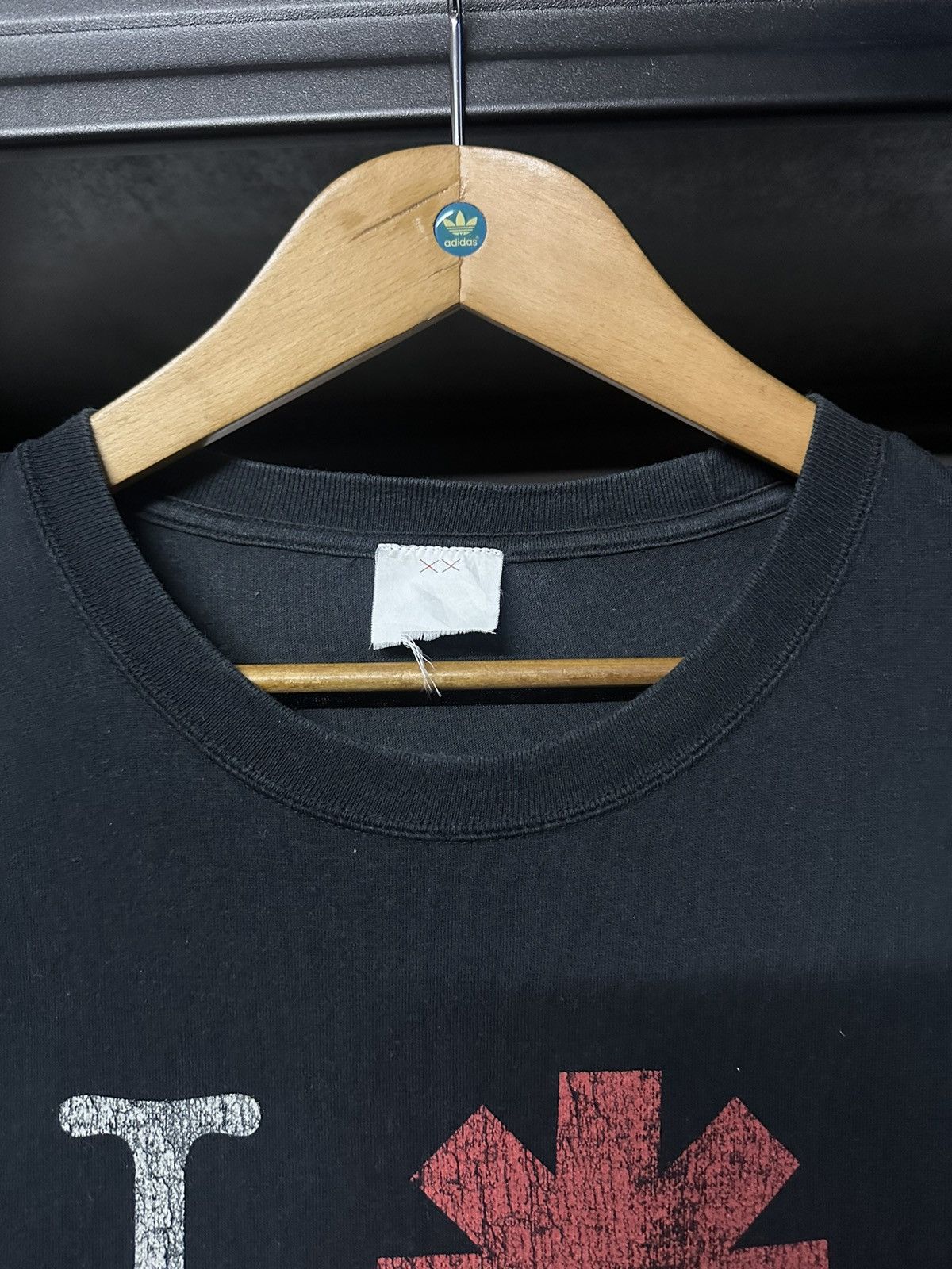 Band Tees Vintage Red Hot Chilli Pepper Promo Faded Tee Size US L / EU 52-54 / 3 - 4 Thumbnail