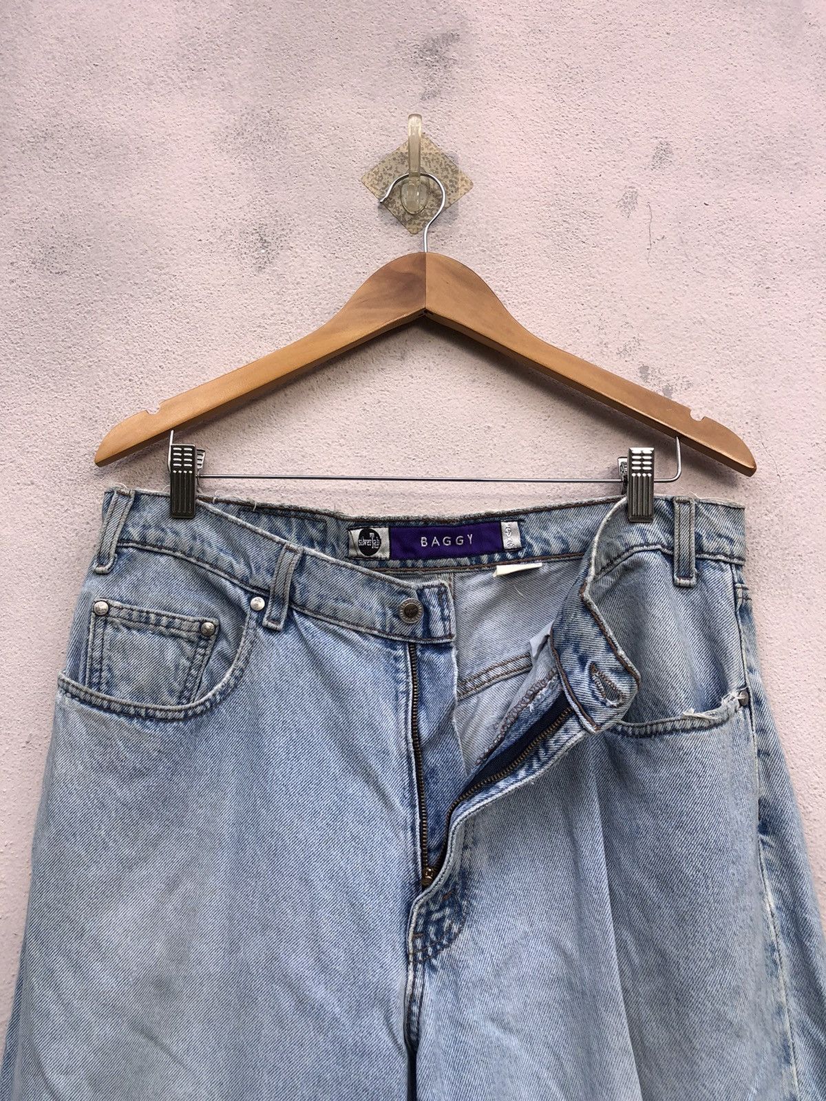 Levi's Levi’s SilverTab Baggy Distressed 90s Style Jeans Size US 33 - 11 Thumbnail