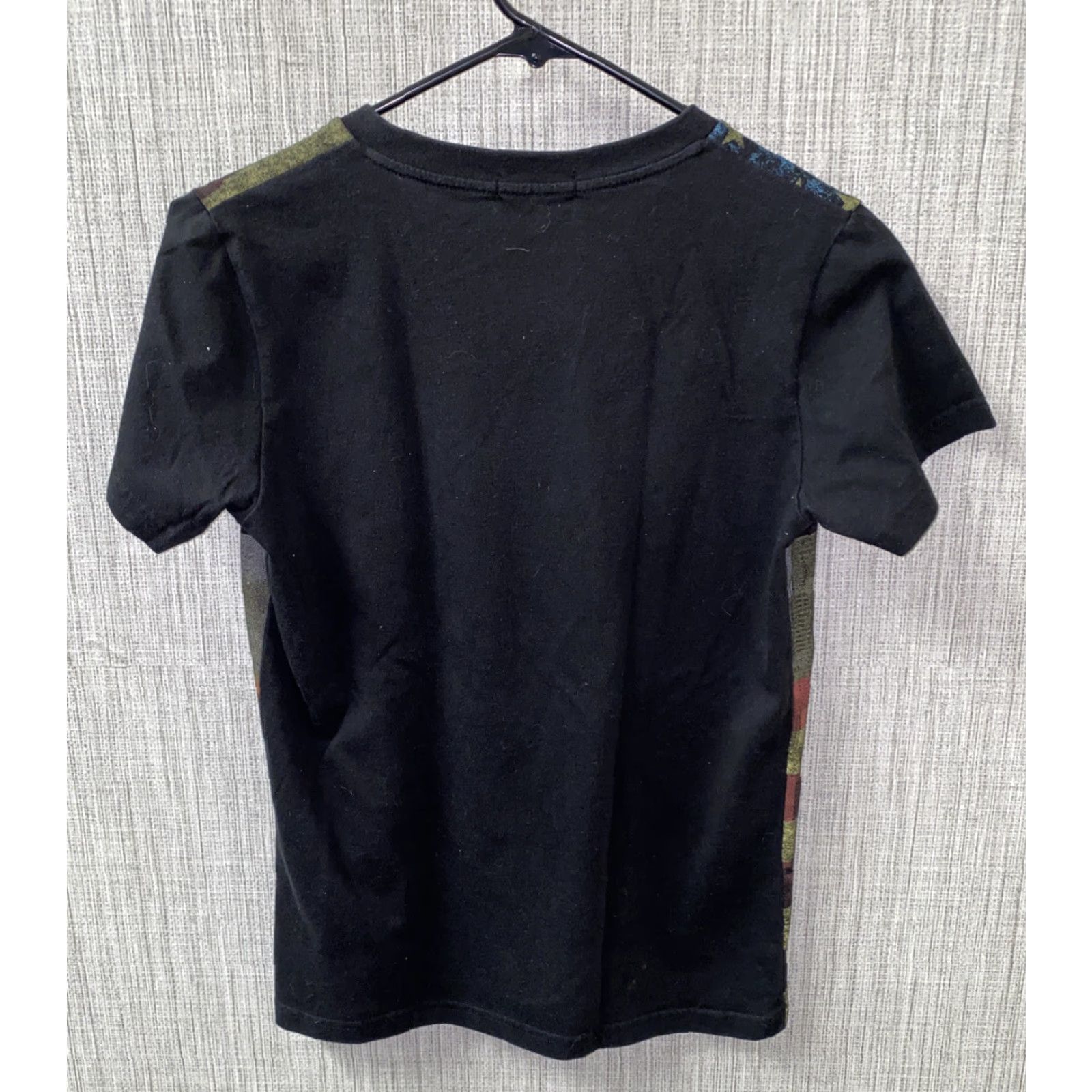 Vintage Boardwalk Mens Black V-Neck Radio Seattle T-Shirt Size S 18 In Armpit Size US S / EU 44-46 / 1 - 3 Thumbnail