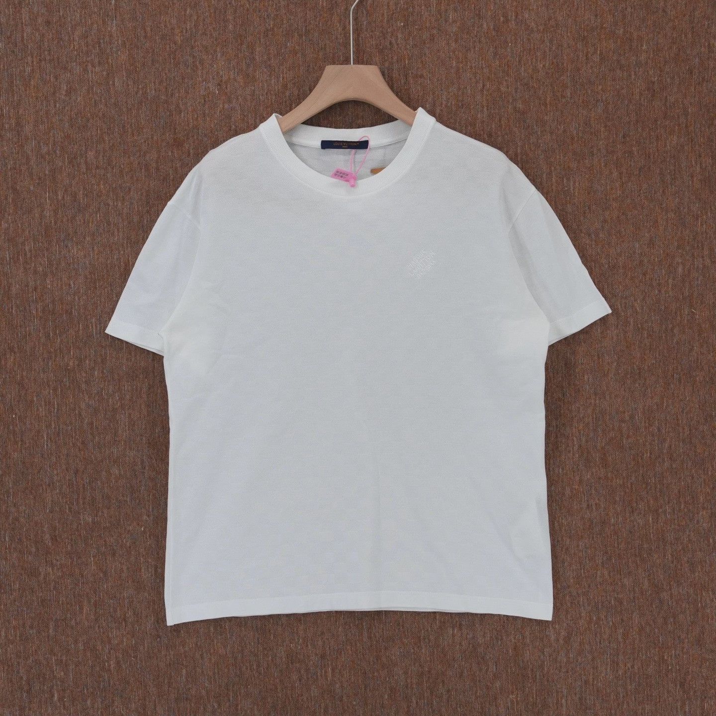 Louis Vuitton Louis Vuitton Embroidered White T-Shirt m Men Size US M / EU 48-50 / 2 - 1 Thumbnail