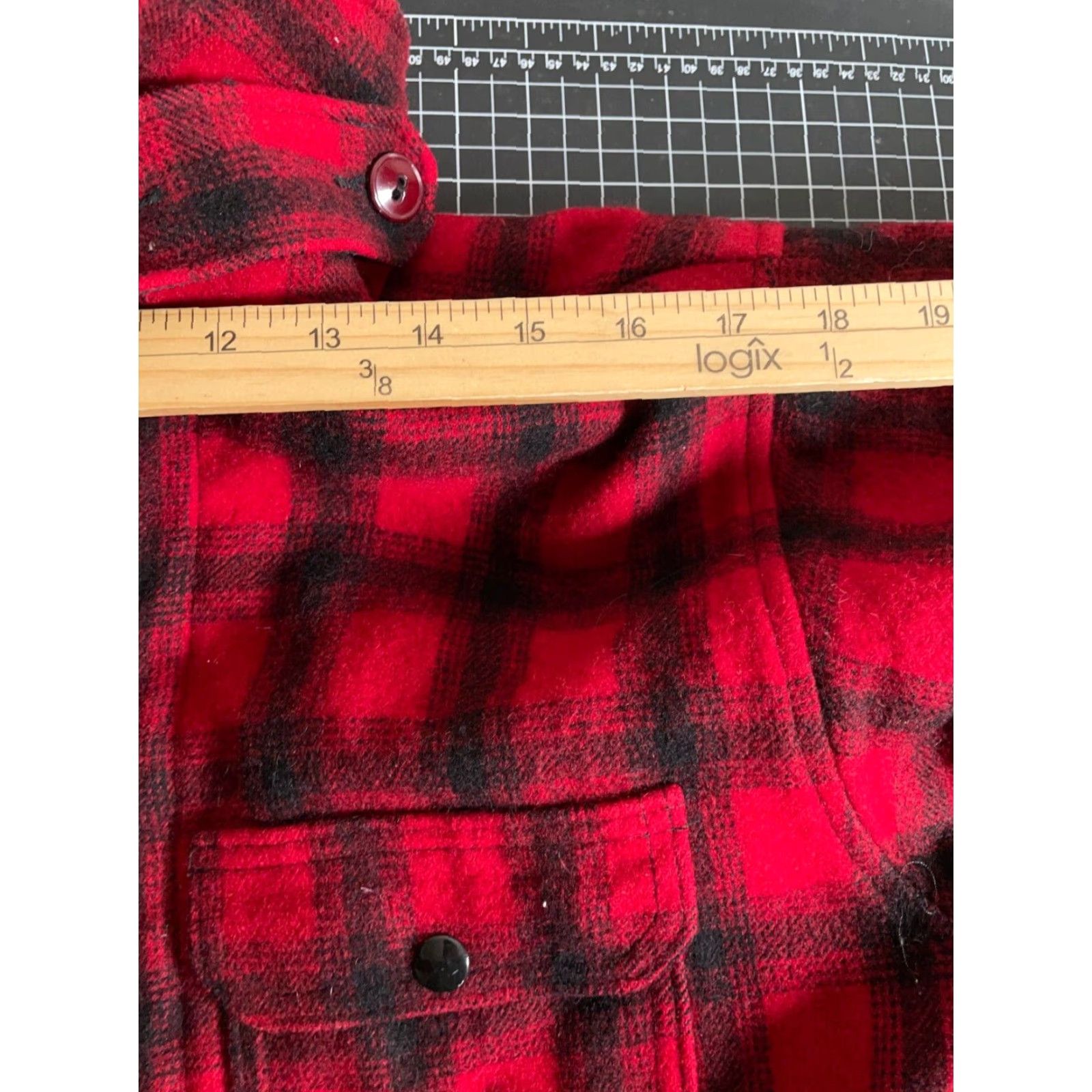 Vintage VINTAGE Woolrich Jacket Men Warmer Plaid Wool Coat 44 Red Black 80s 90s Outdoor Quilted Pockets Mens Size US S / EU 44-46 / 1 - 7 Thumbnail