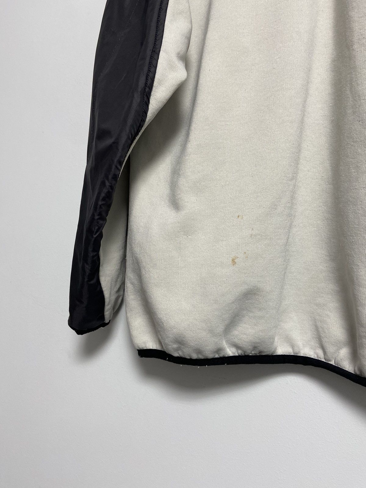 Vintage Nike Vintage Zip Sweatshirt nylon y2k style hype Size US XS / EU 42 / 0 - 15 Thumbnail