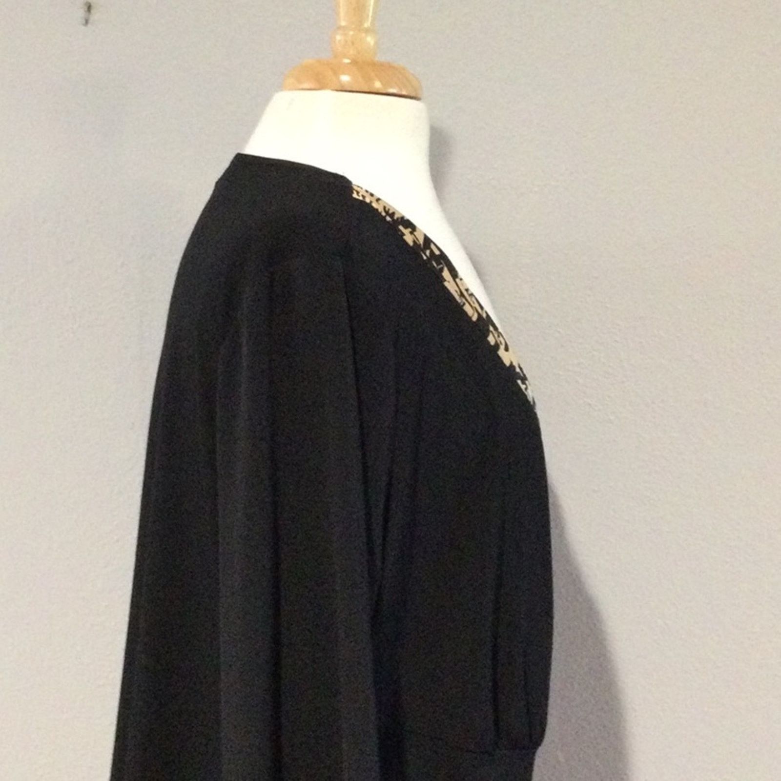 Other I.N. Studio Woman Black & Tan V-neck Pullover Blouse Size 1X Size XL / US 12-14 / IT 48-50 - 6 Thumbnail
