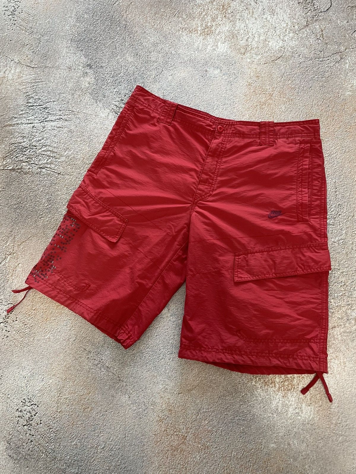 Nike Vintage Nike Small Logo Cargo Shorts Size US 32 / EU 48 - 2 Thumbnail
