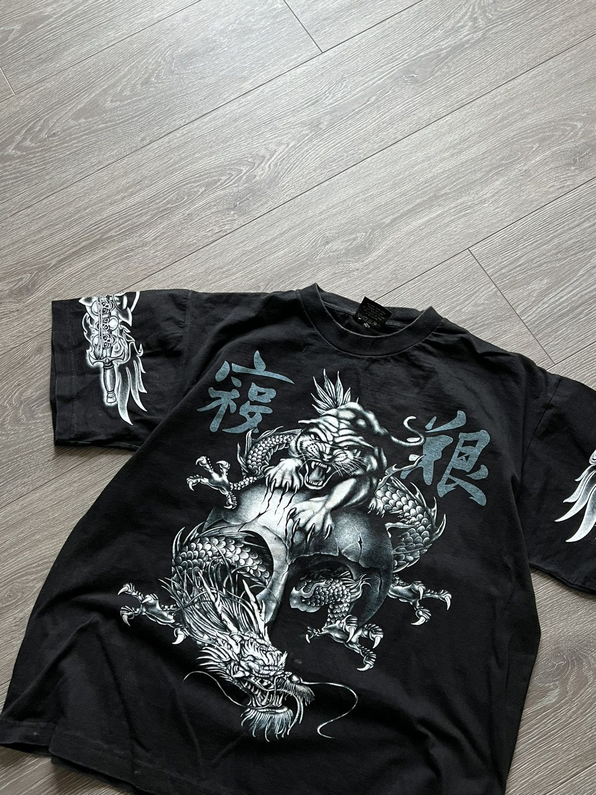 Japanese Brand × Vintage Vintage 💥 Dragon Japanese T-Shirt Tee yin yang Japan Size US L / EU 52-54 / 3 - 7 Thumbnail