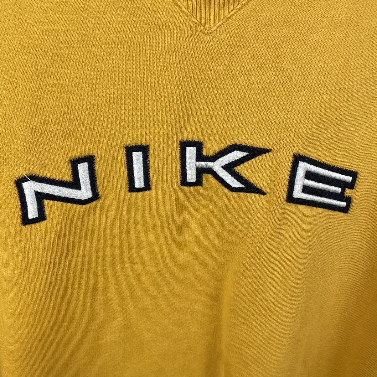 Nike Vintage Nike 90s Retro Embroidered Big Logo Sweatshirt Y2K Size US XL / EU 56 / 4 - 18 Thumbnail