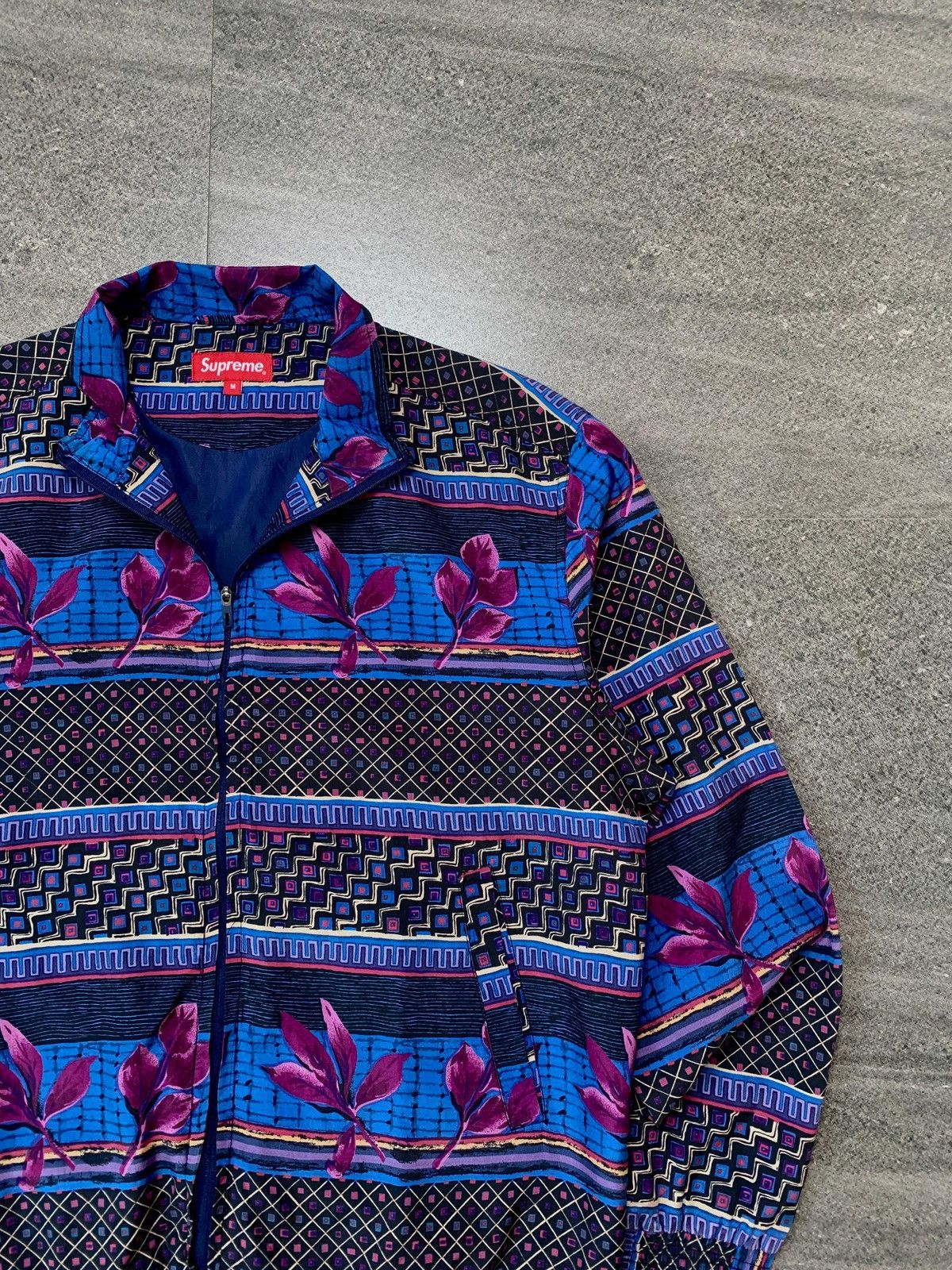 Supreme FREE TAX! F/W 2015 Floral Silk Bomber Jacket Size US M / EU 48-50 / 2 - 2 Thumbnail