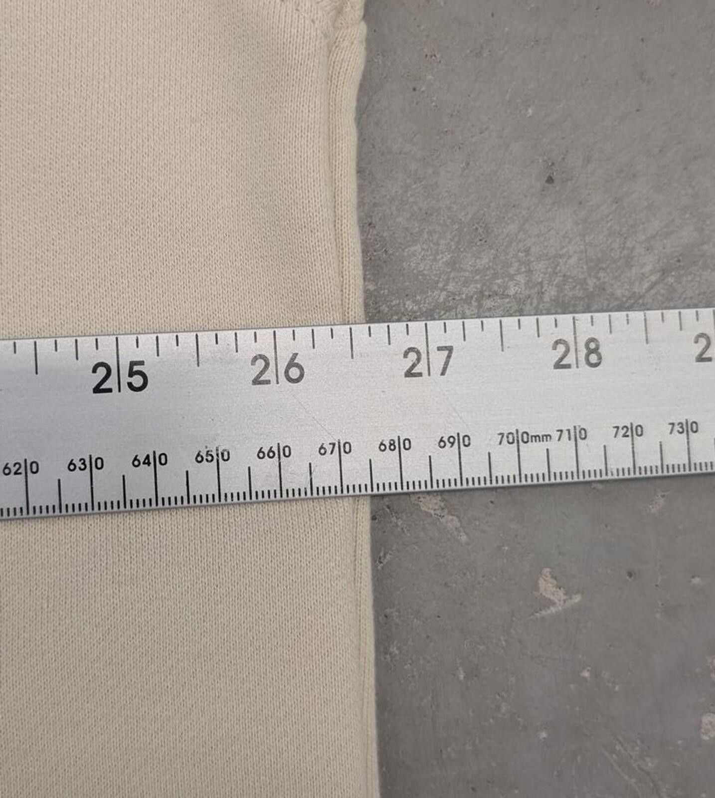 Essentials Essential Fear of God Cream Over-Sized Heavy Weight Hoodie Size US M / EU 48-50 / 2 - 8 Thumbnail