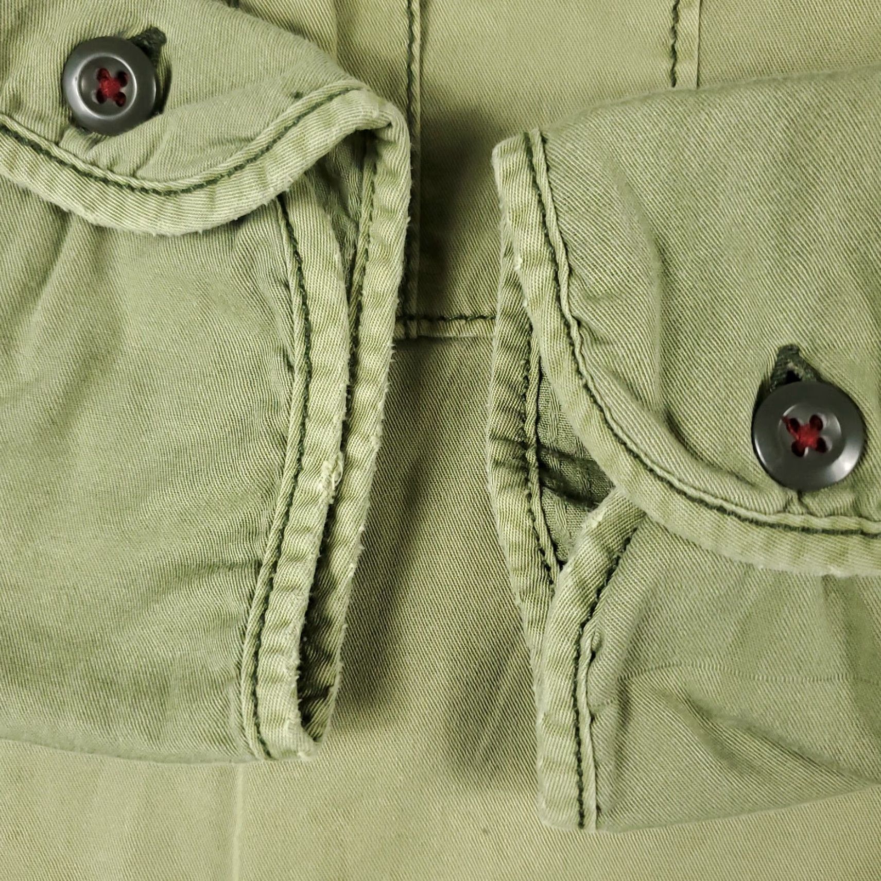 American Eagle Outfitters American Eagle Outfitters Shirt Mens L Green 2 Pocket Button Up Long Sleeve Casual Workwear Modern Preppy 90s? Size US L / EU 52-54 / 3 - 3 Thumbnail