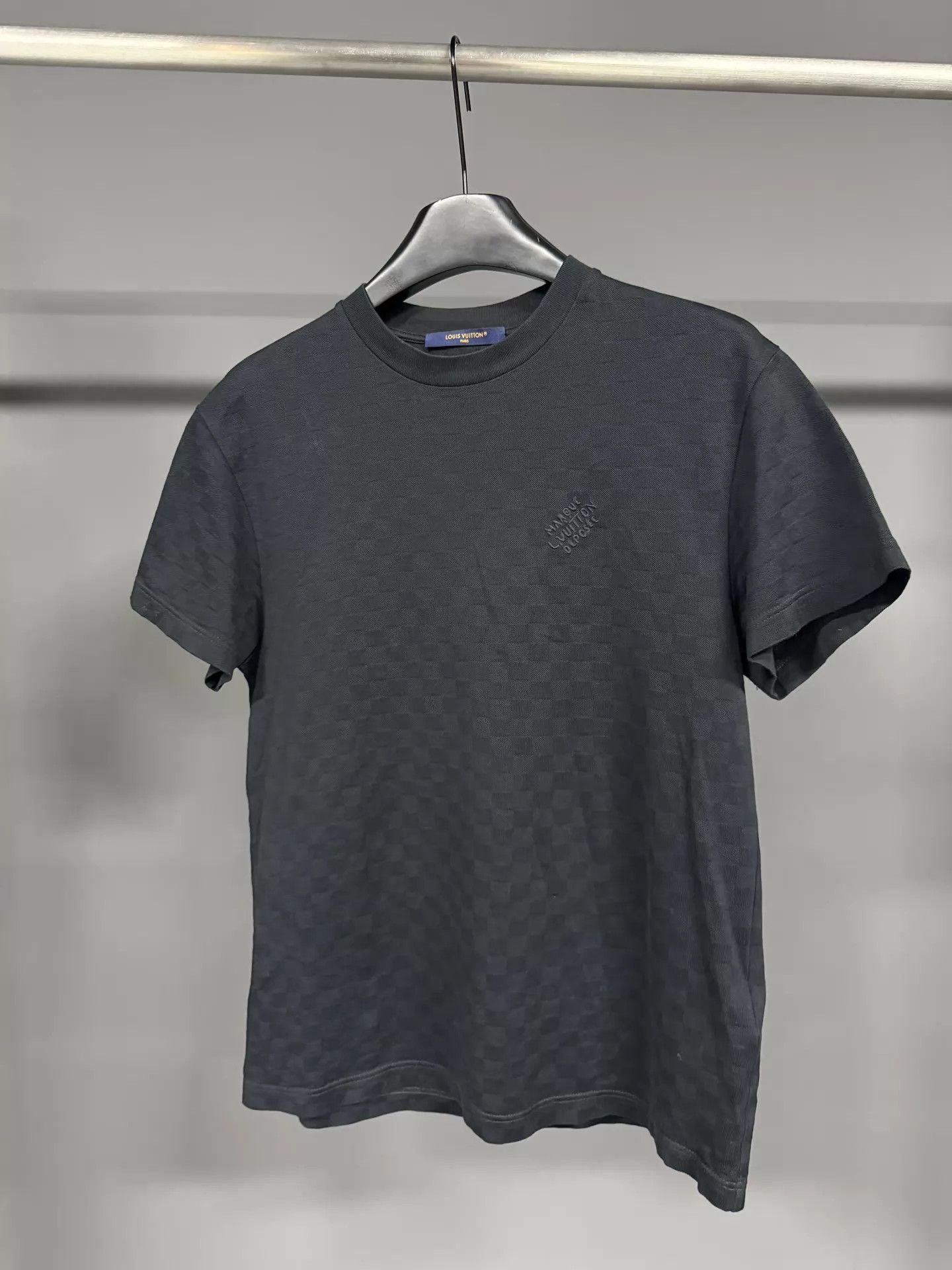 Louis Vuitton LV 24ss Pharrell Embroidered Monogram Short Sleeve Tee Size US S / EU 44-46 / 1 - 1 Thumbnail