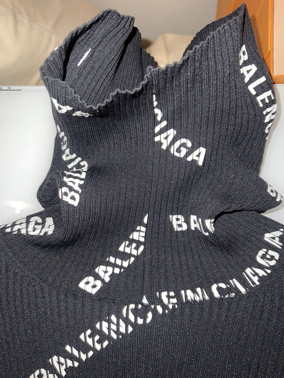 Balenciaga Balenciaga Turtleneck Size US XL / EU 56 / 4 - 4 Thumbnail