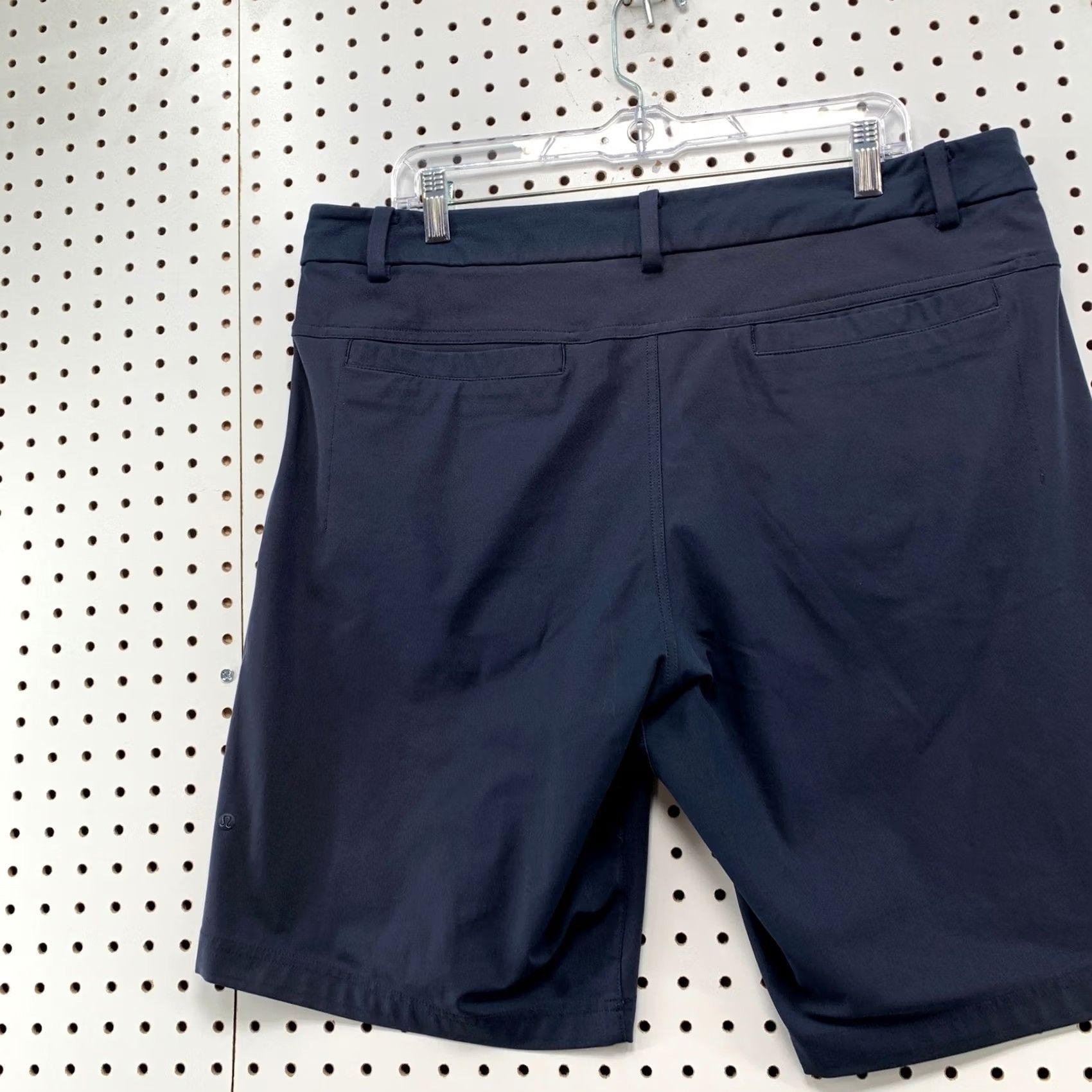 Lululemon Lululemon Commission Shorts Mens 37 Navy Blue Chino Performance Golf Quick Dry Stretch Breathable Pockets 9in Inseam Casual Travel Mens Size US 37 - 7 Thumbnail