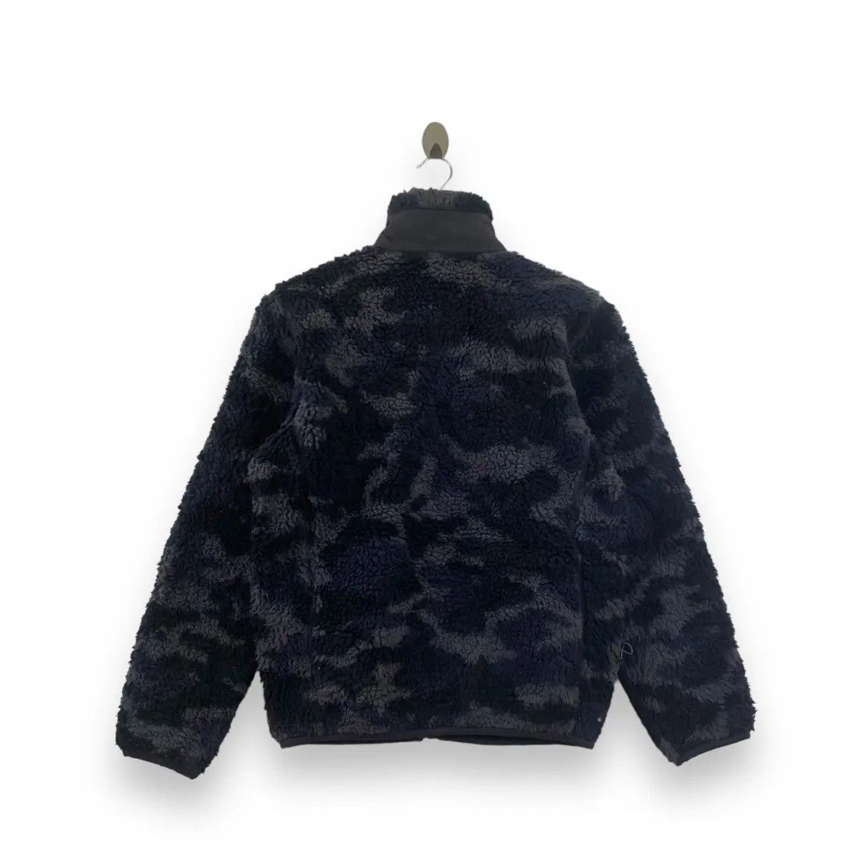 Uniqlo UNIQLO JAPAN Sherpa Retro X Camouflage Fleece Size US S / EU 44-46 / 1 - 3 Thumbnail