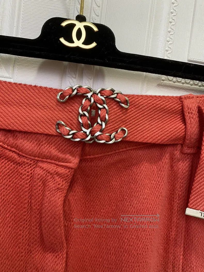Chanel Chanel Red old denim shorts Size 42" / US 20 - 2 Thumbnail