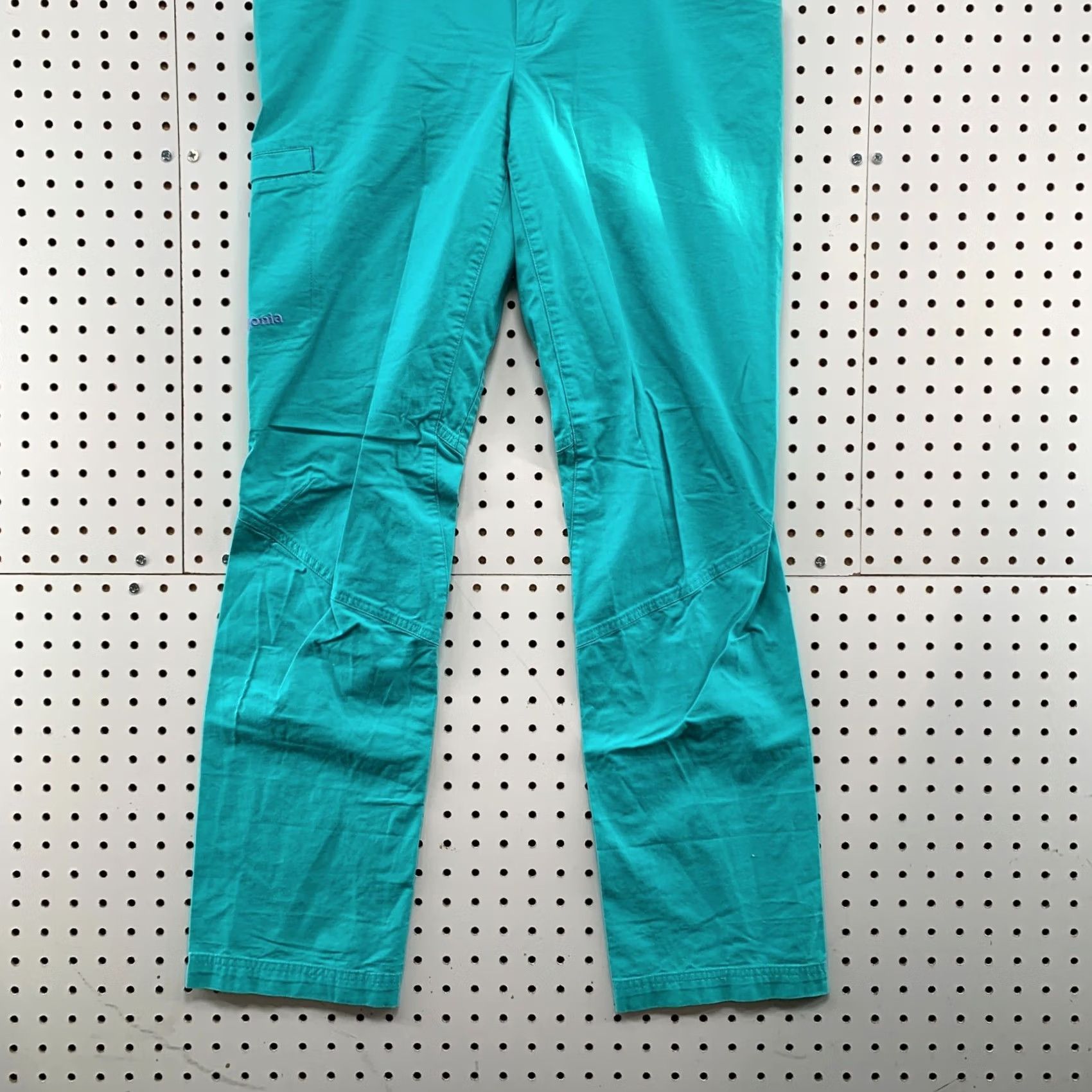 Patagonia Patagonia Pants Womens 6 Blue Hiking Chino Size Fits 31x31 Turquoise Outdoor Pockets Size 28" / US 6 / IT 42 - 3 Thumbnail