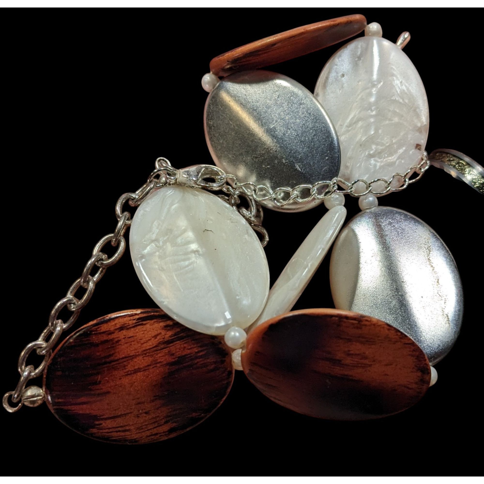 Other Retro Wood-Look Brown White And Silver Tone Beaded Necklace Size ONE SIZE - 3 Thumbnail